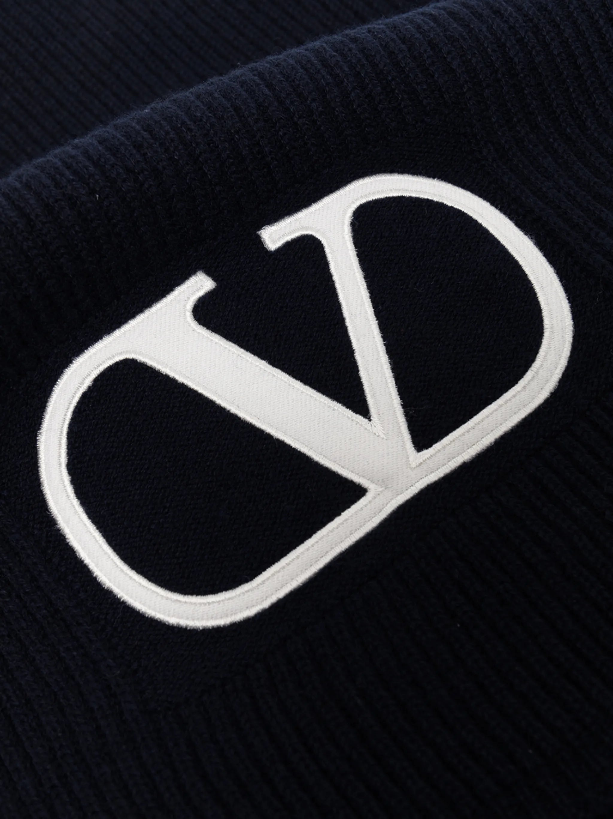 VLogo Signature ribbed-knit scarf