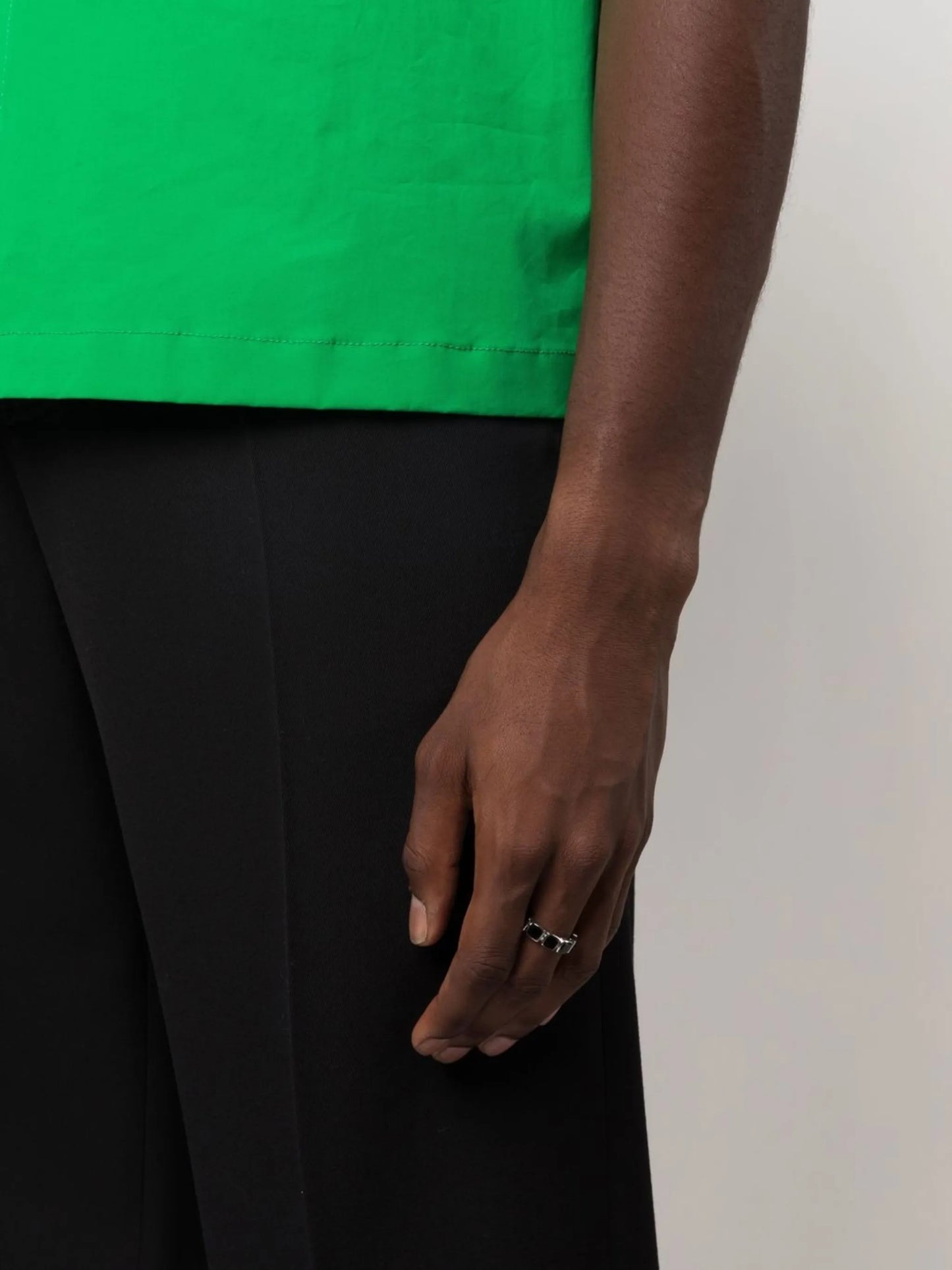 Cushion onyx band ring