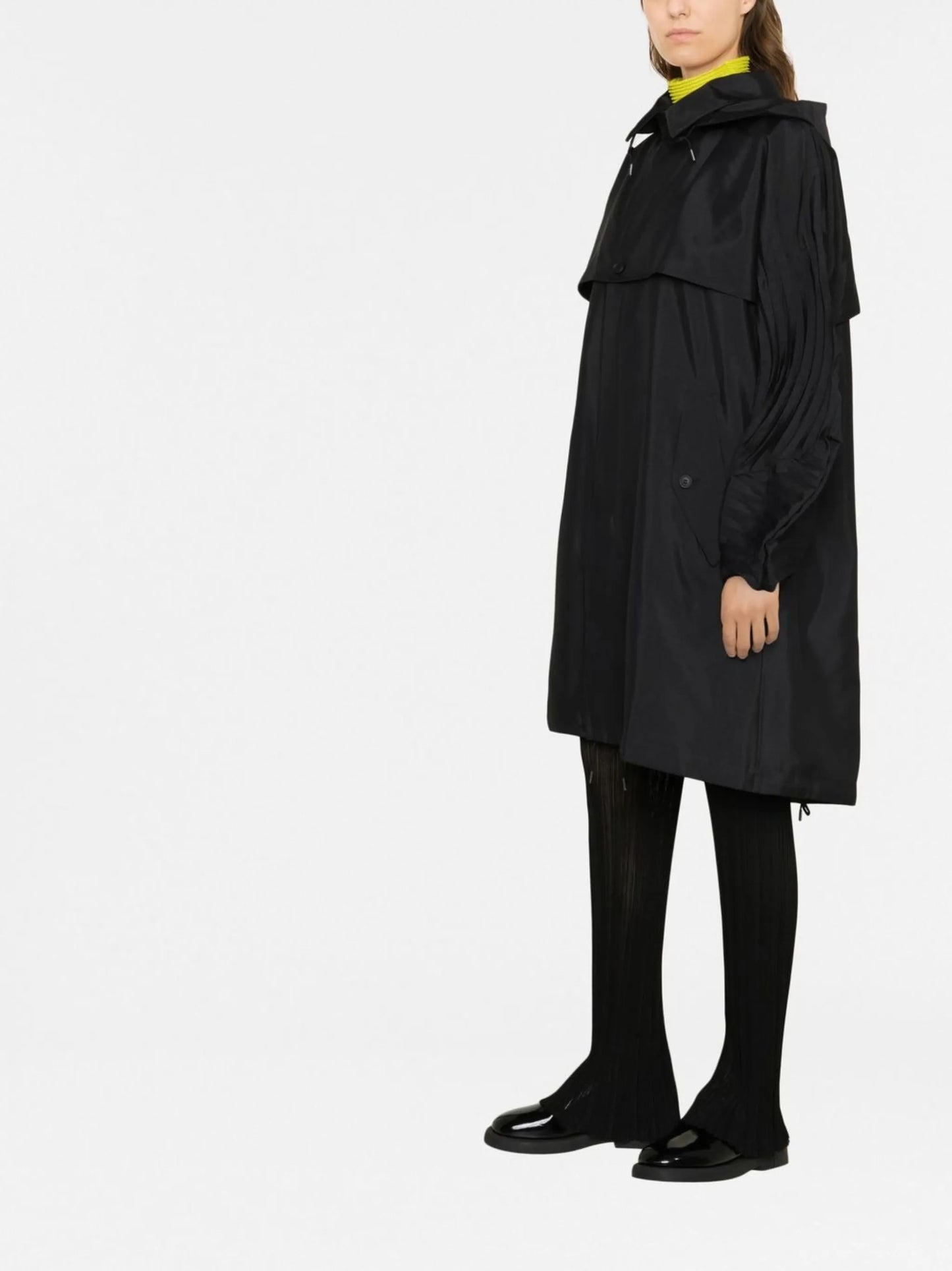 pleated-sleeve rain coat