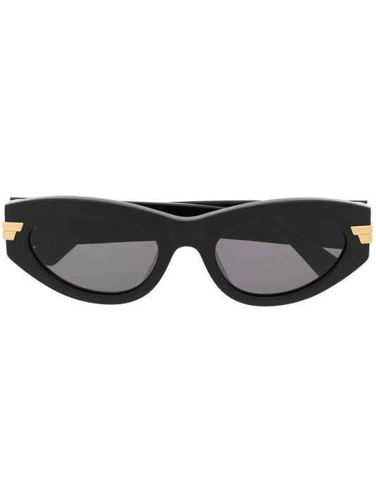 cat-eye sunglasses