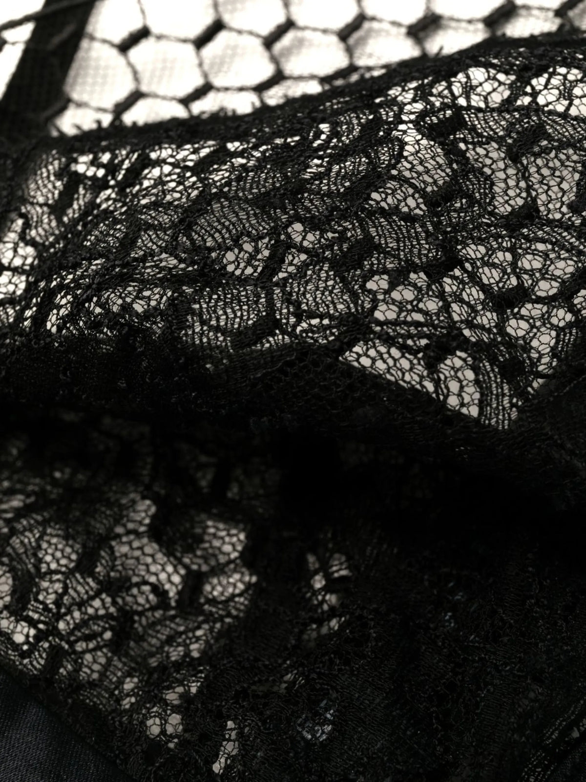 lace-detail triangle-cup bra