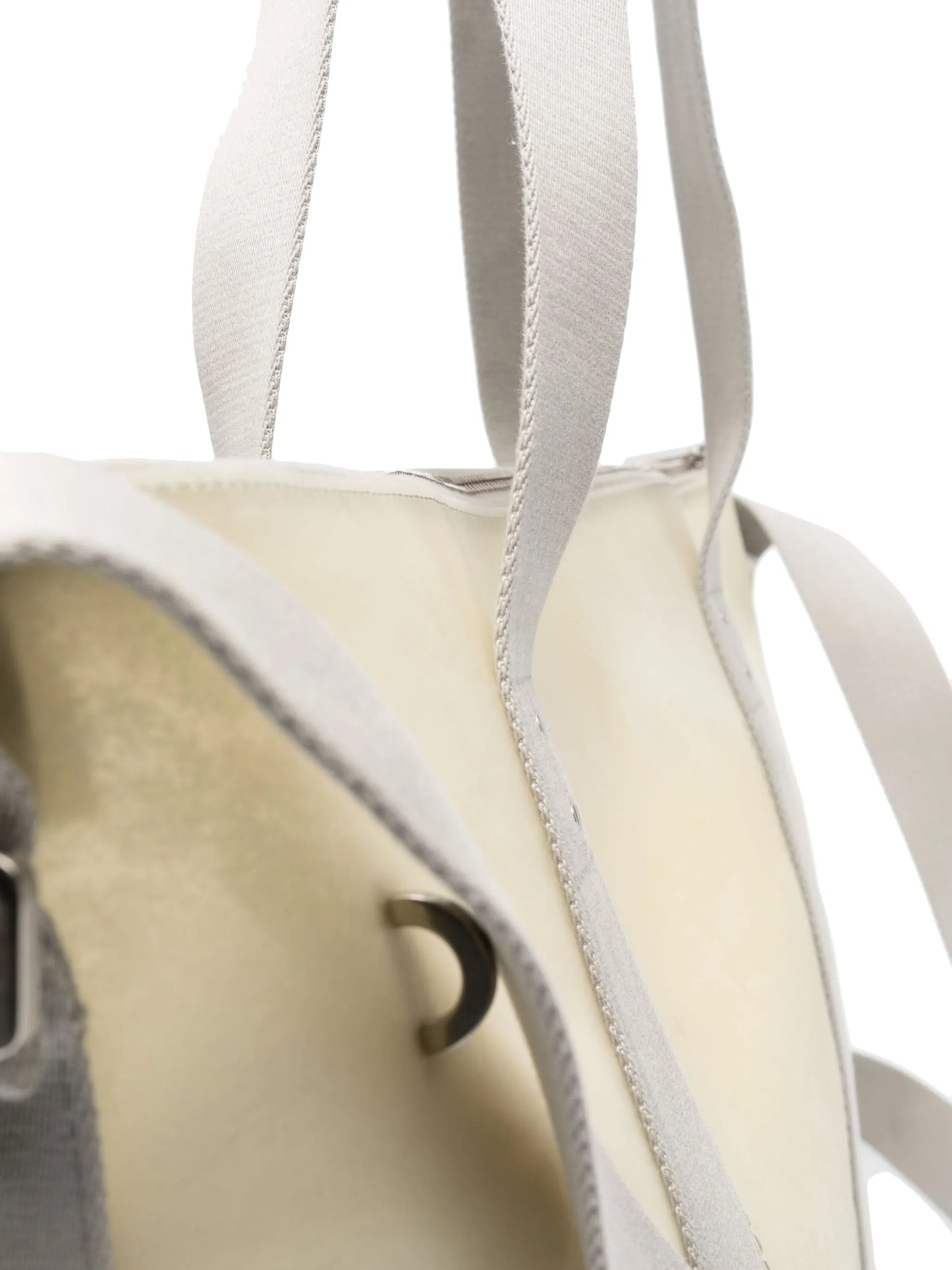 Trolley zipped tote