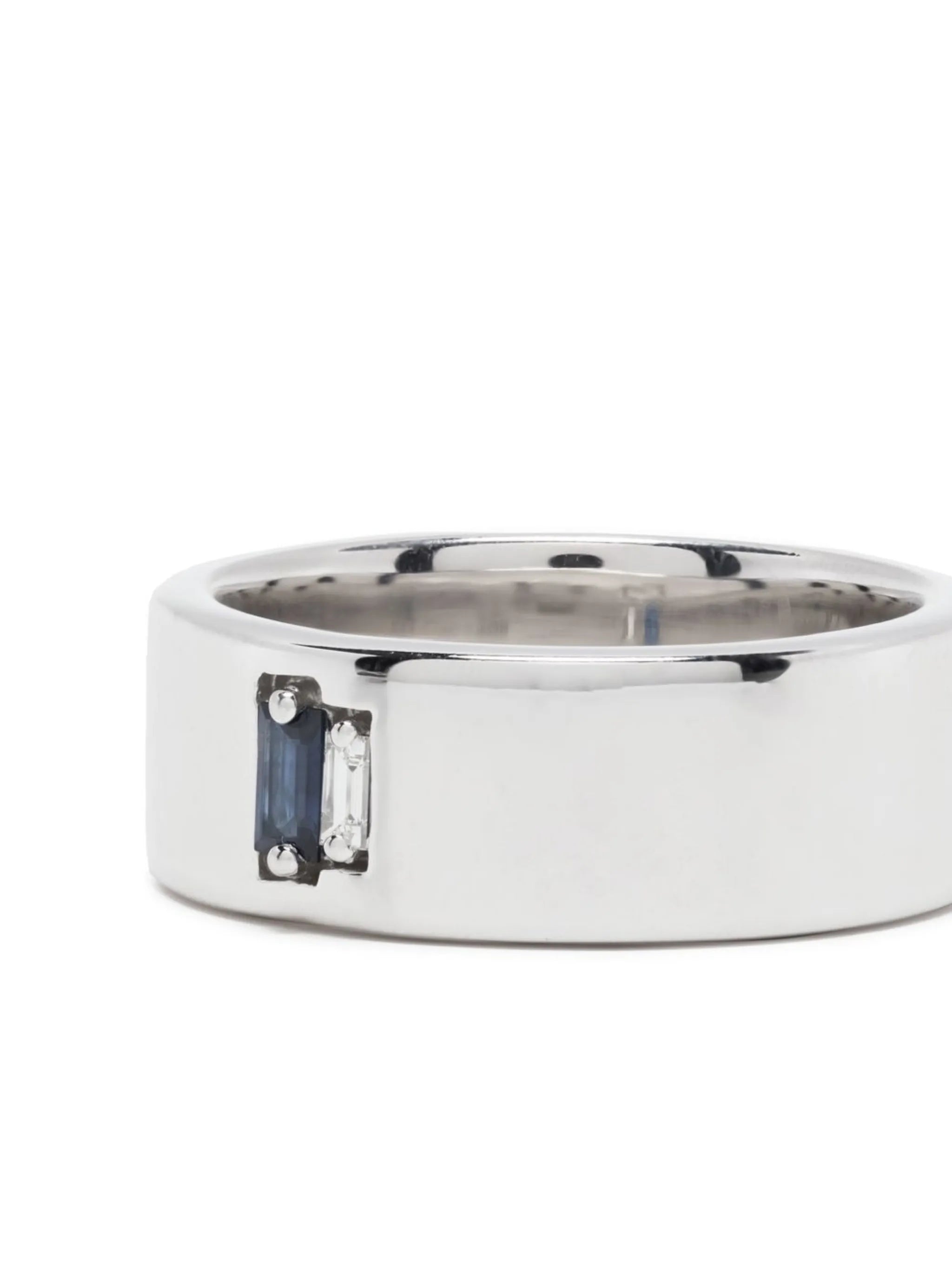 18kt white gold diamond and sapphire ring
