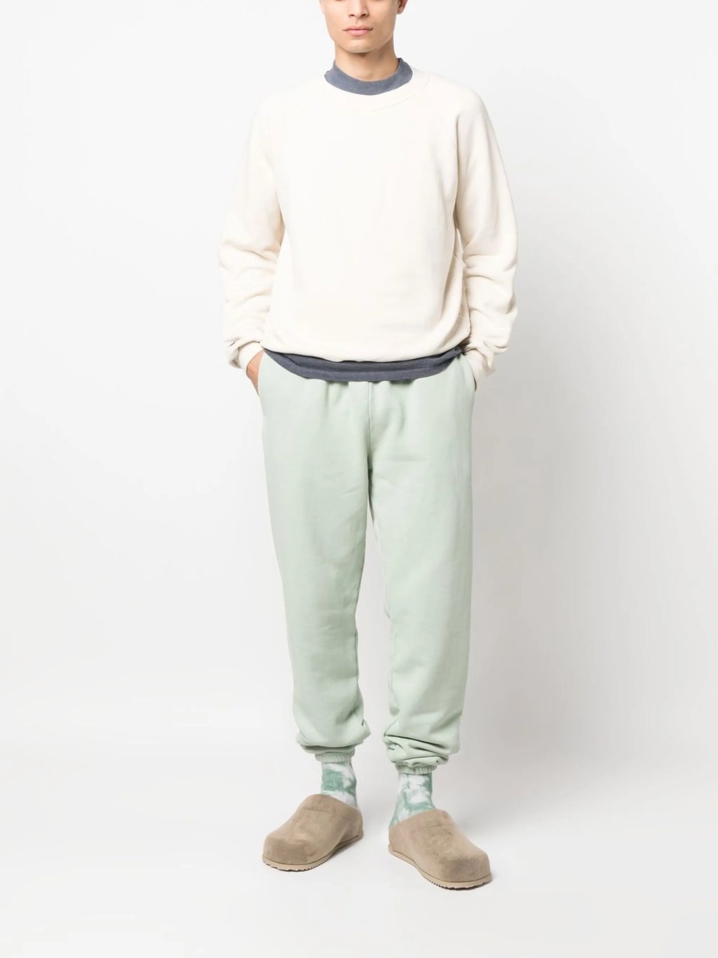 long raglan-sleeved sweatshirt