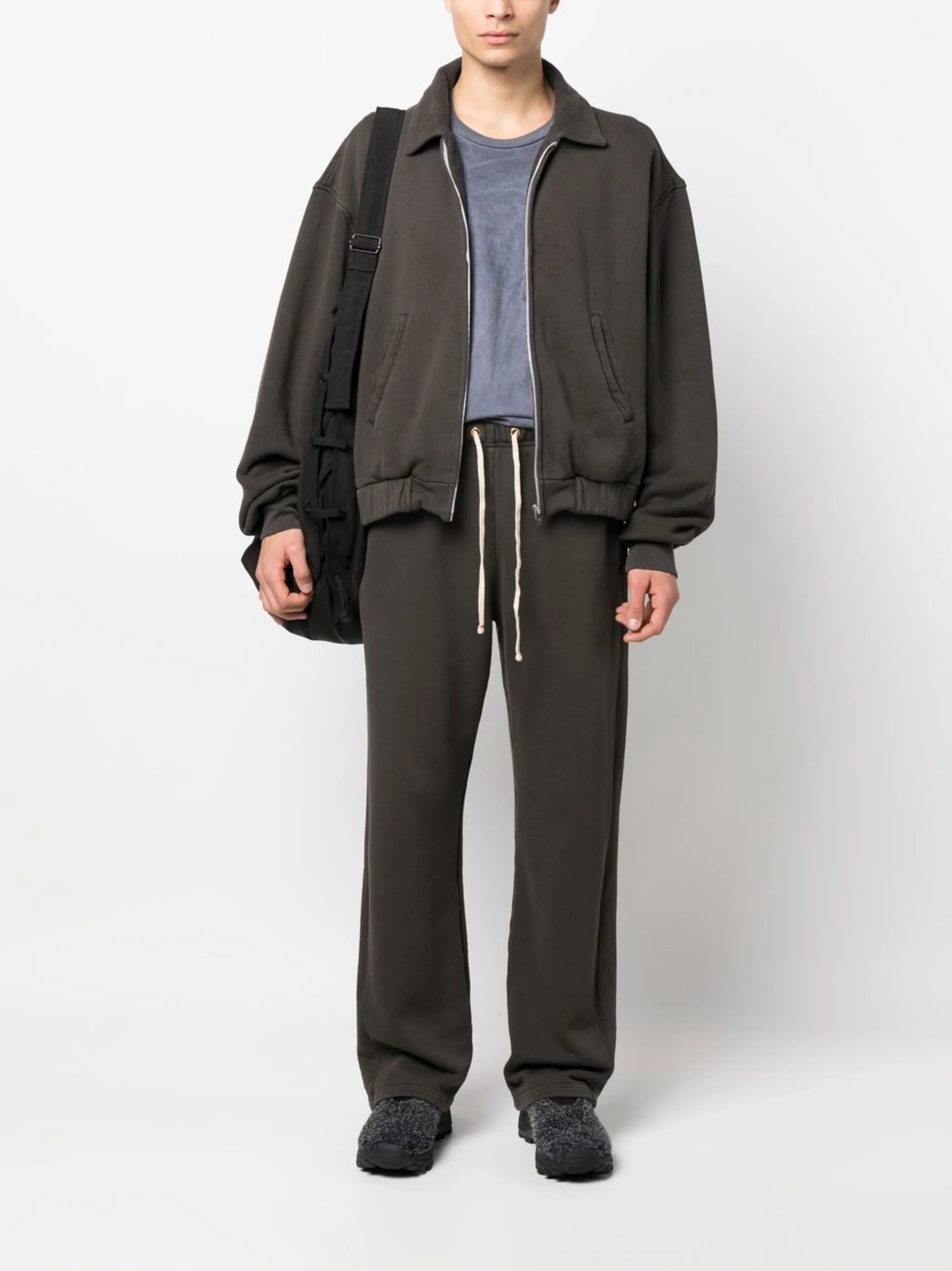 drawstring-fastening waist trousers