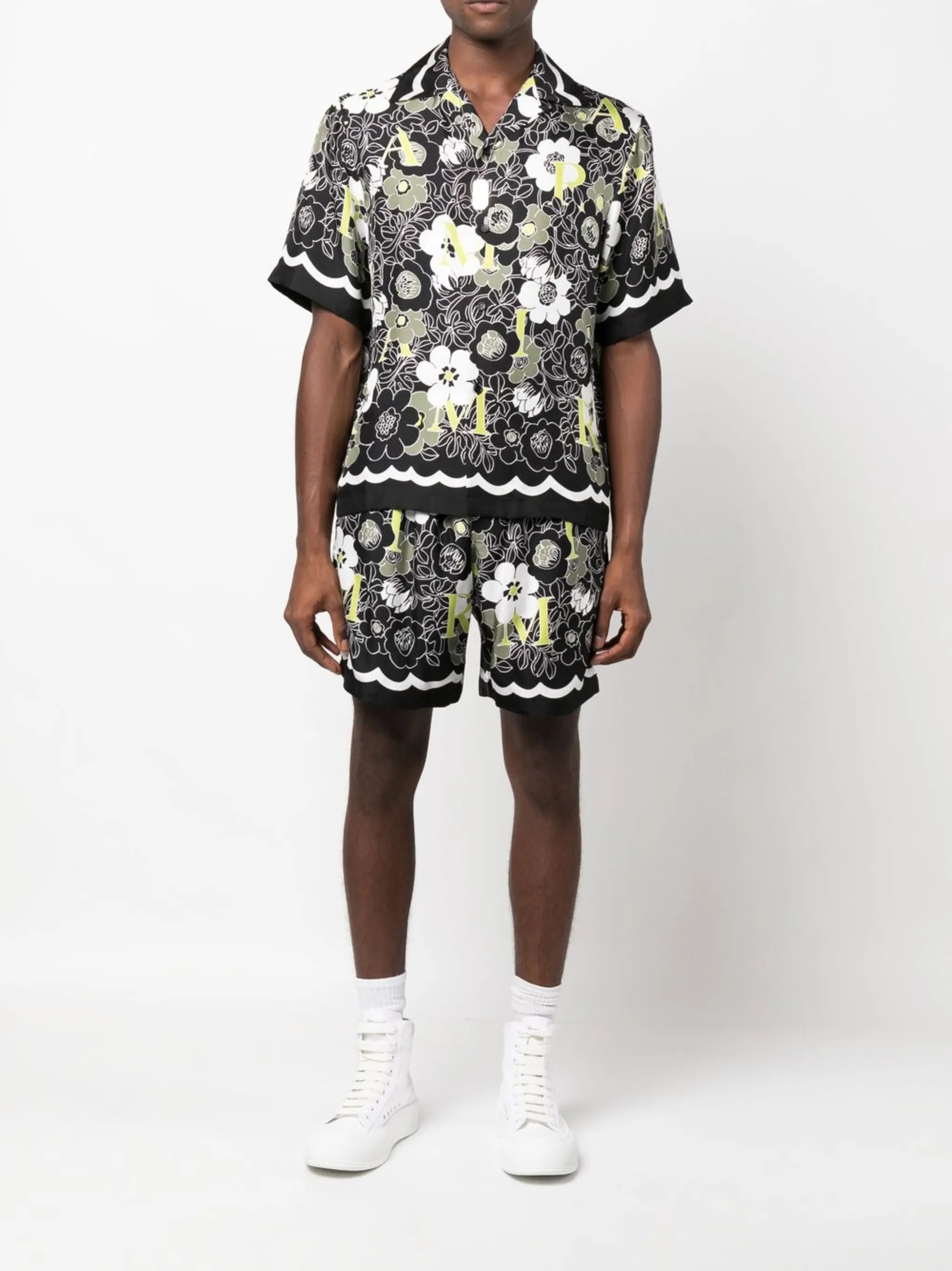 floral-print short-sleeved shirt