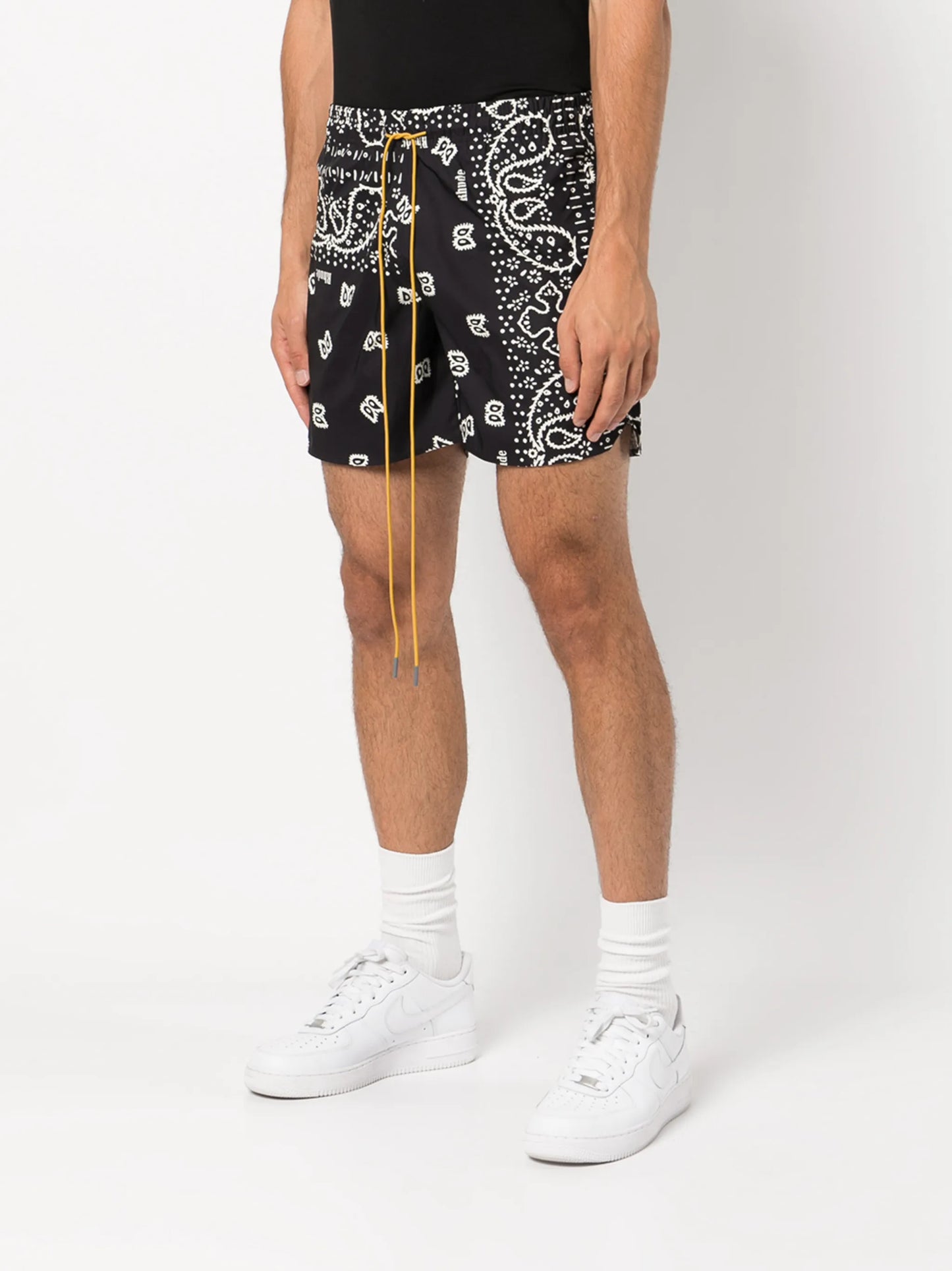 bandana-print shorts
