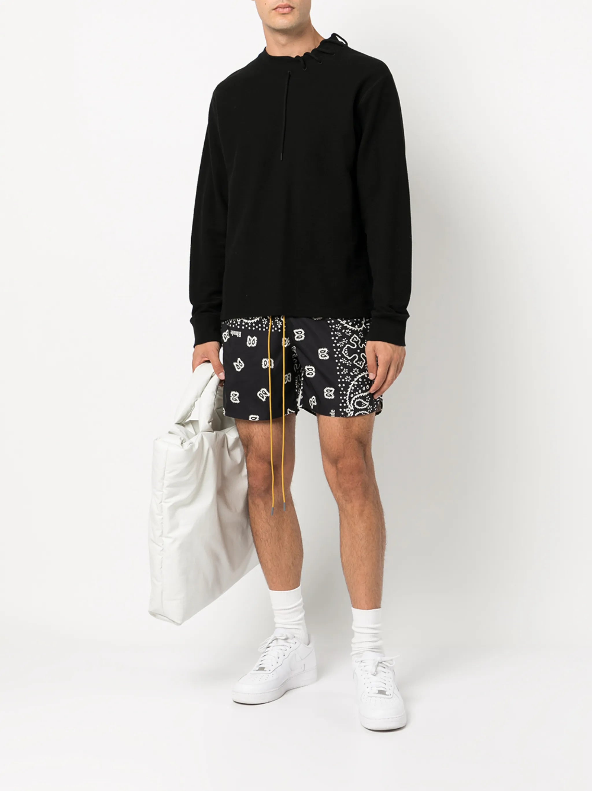 bandana-print shorts