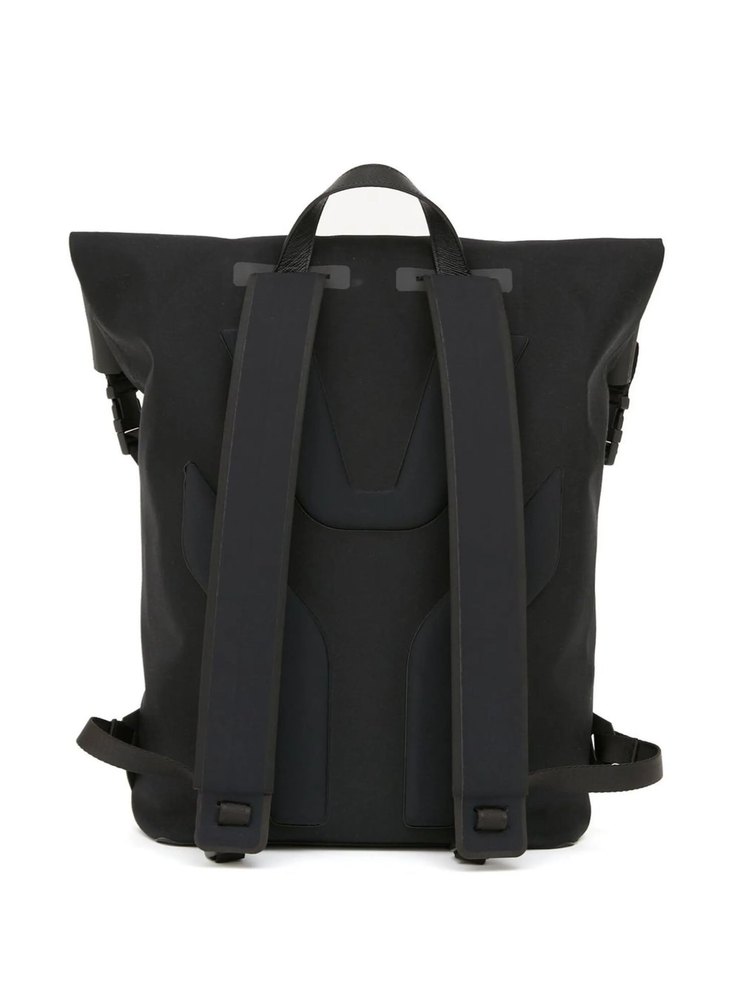 folded-top buckle-fastening backpack