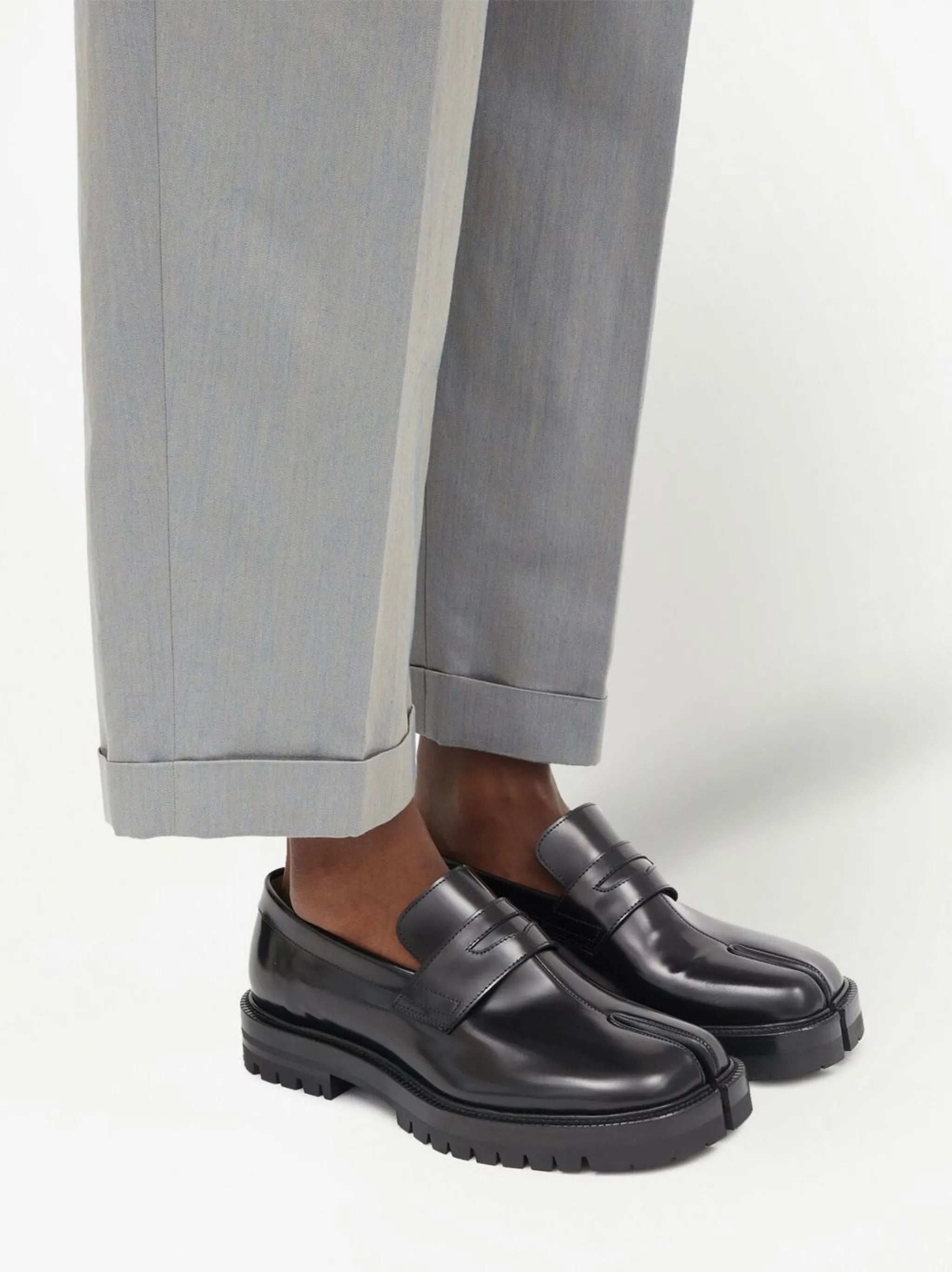 Tabi leather loafers