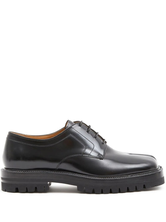 Tabi lace-ups