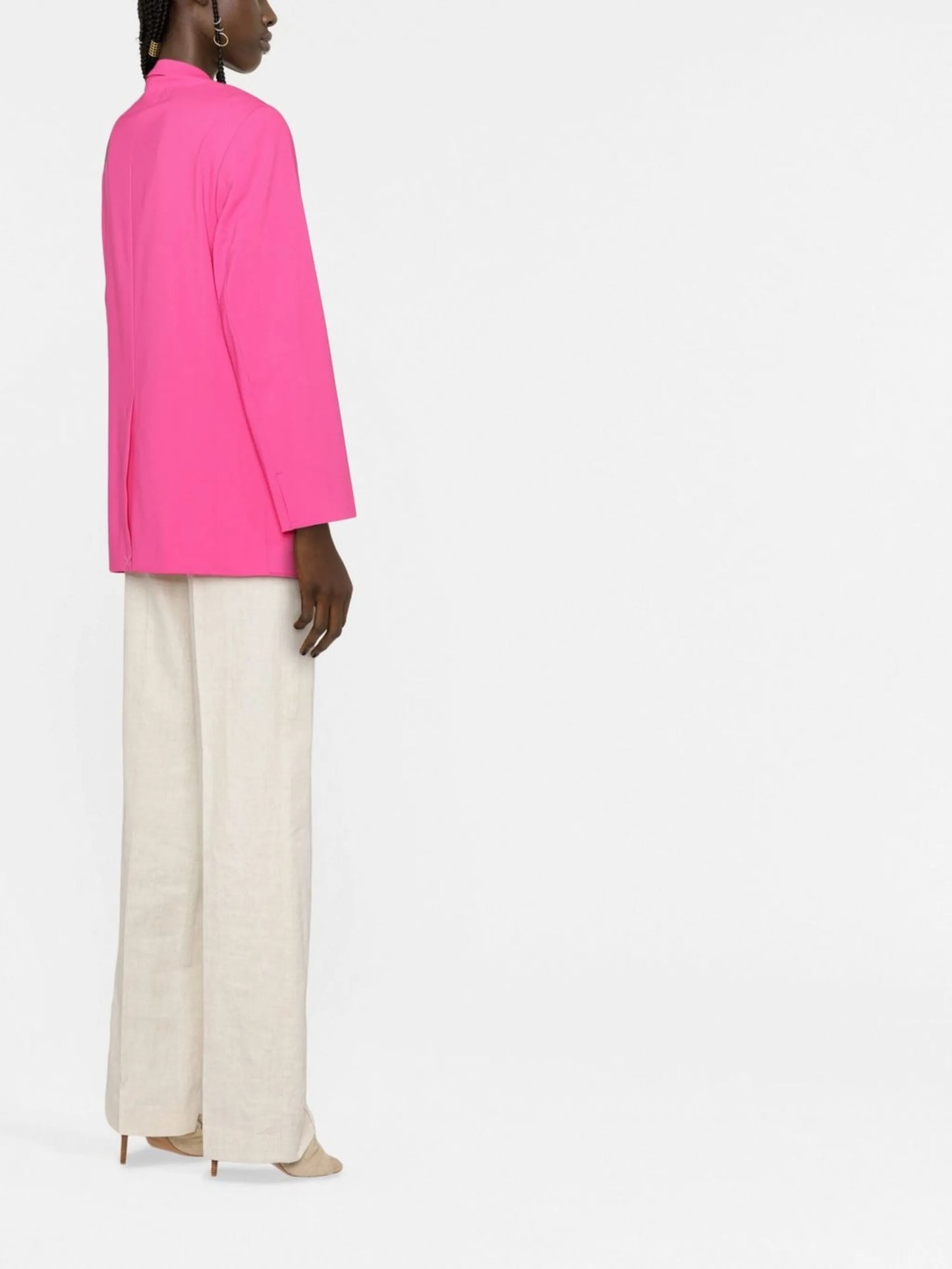 notched-lapel single-breasted blazer