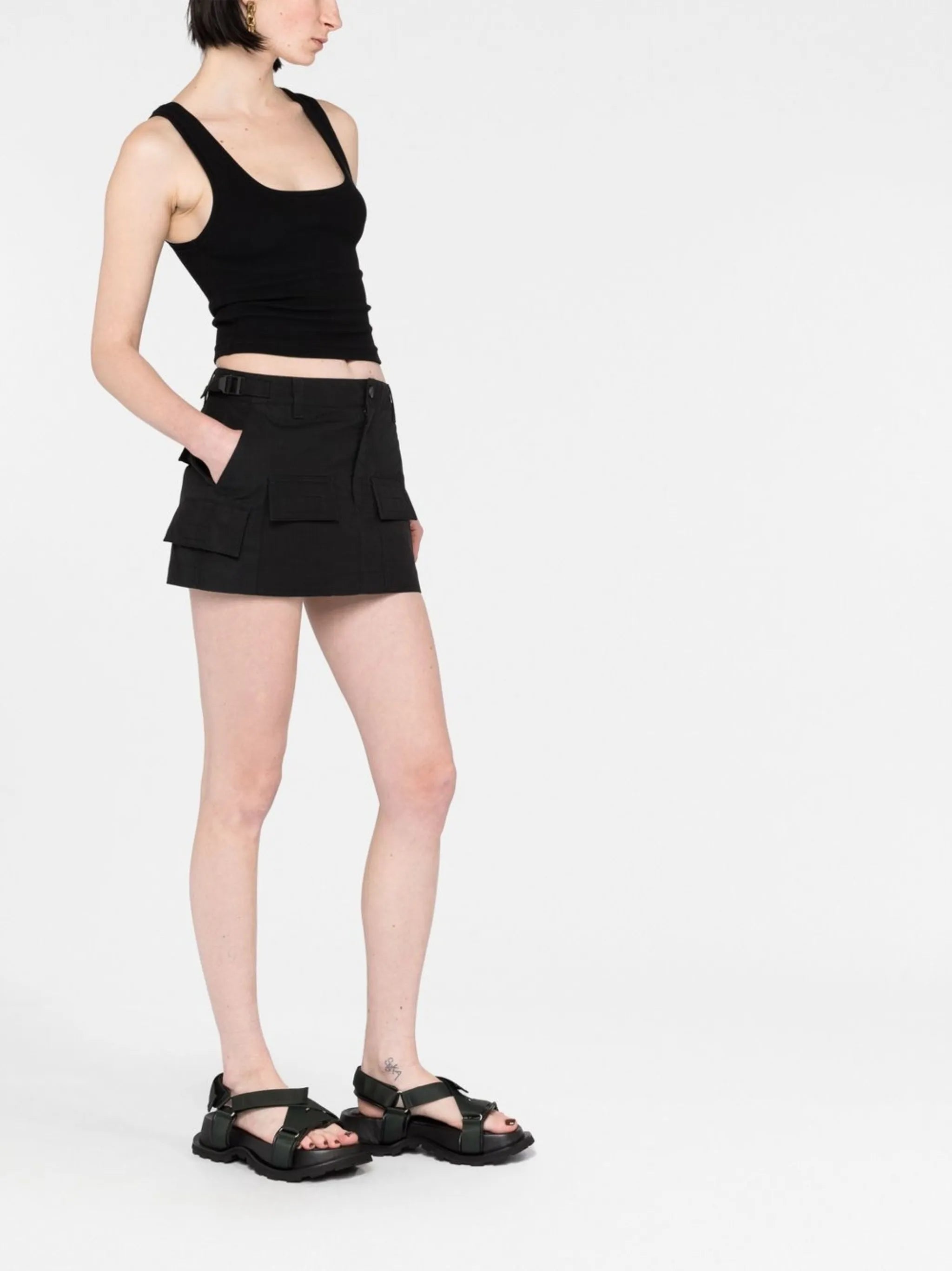 sleeveless vest top
