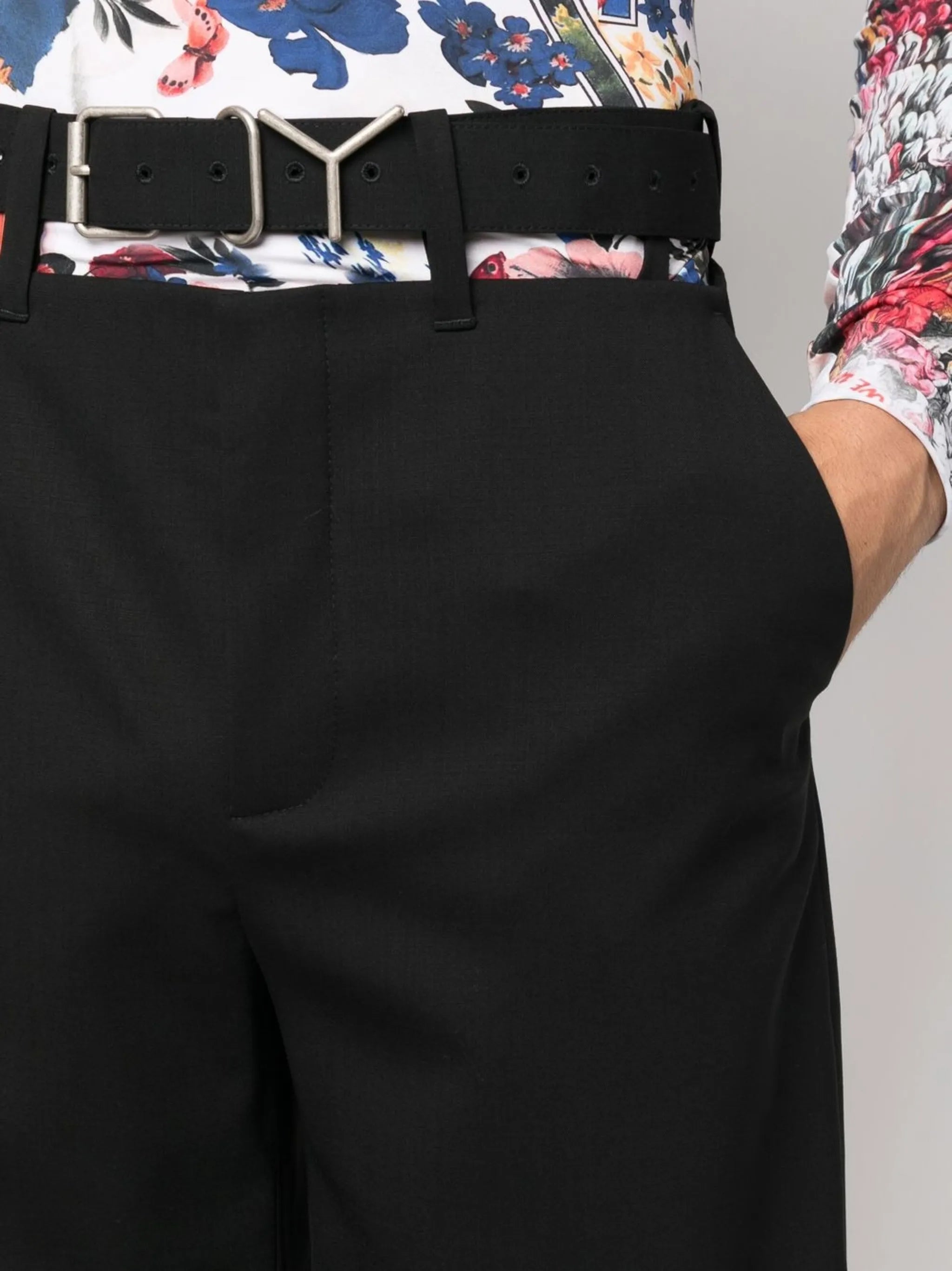 Y-belt wide-leg trousers