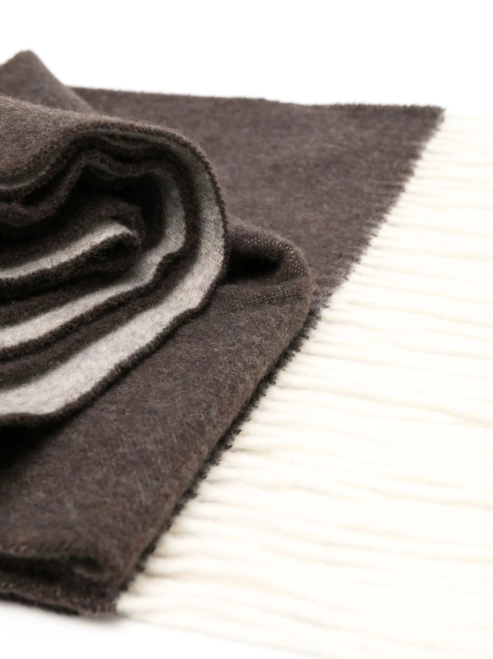 embroidered-logo fringed scarf