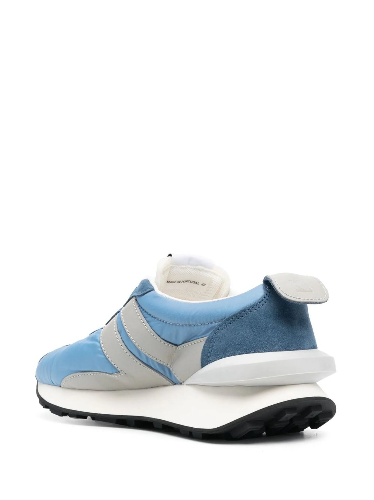 low-top lace-up sneakers