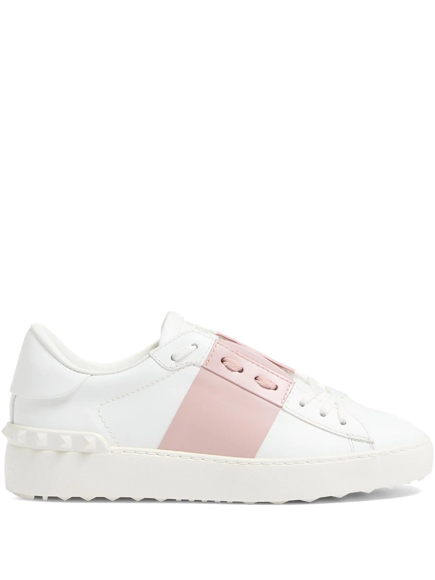 Open low-top leather sneakers