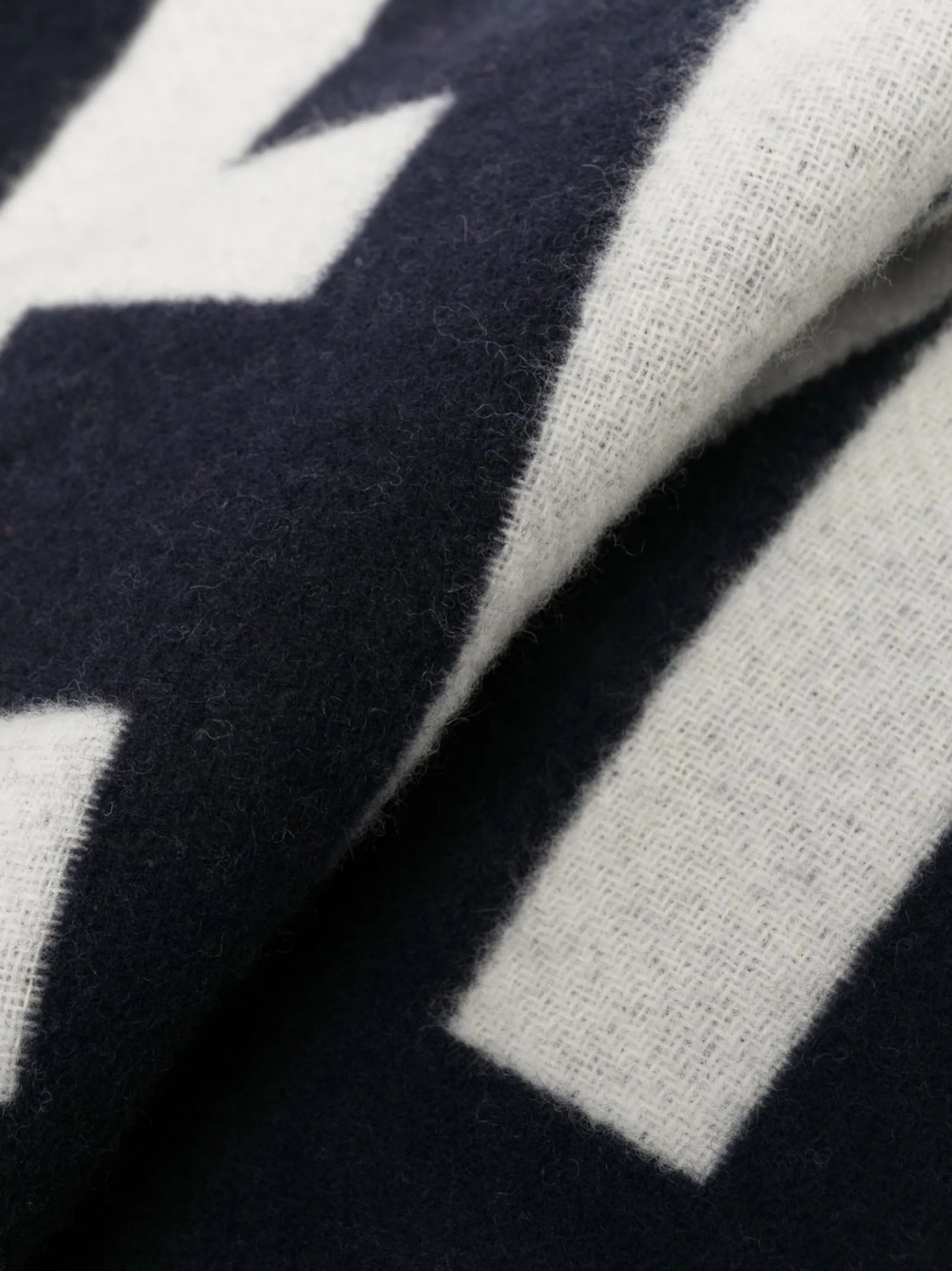 The Jacquemus scarf