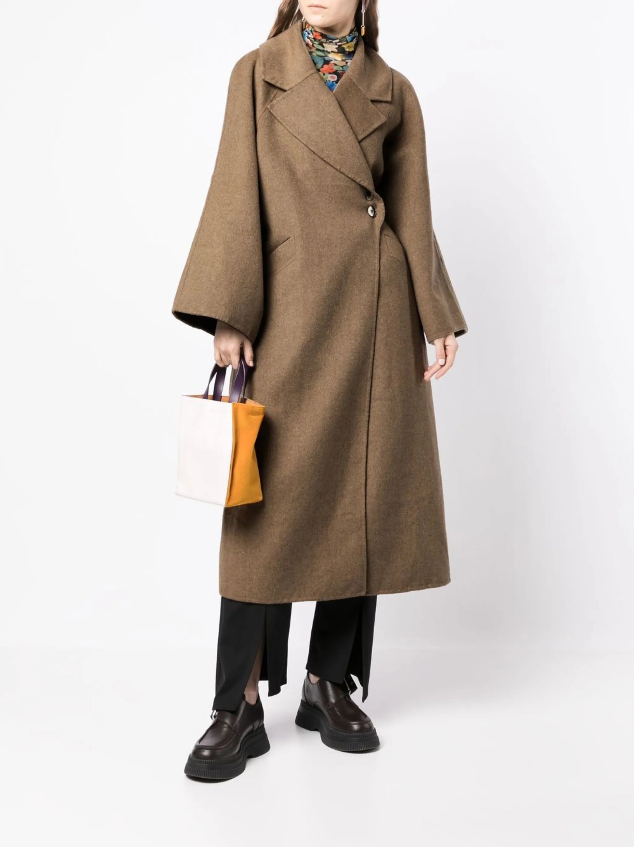 oversized button-fastening coat