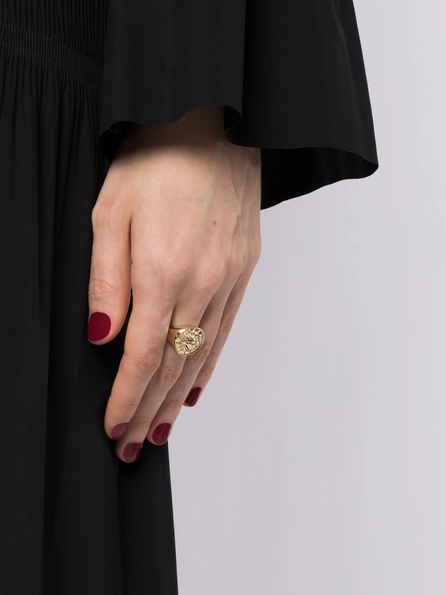 18kt yellow gold Shams signet ring