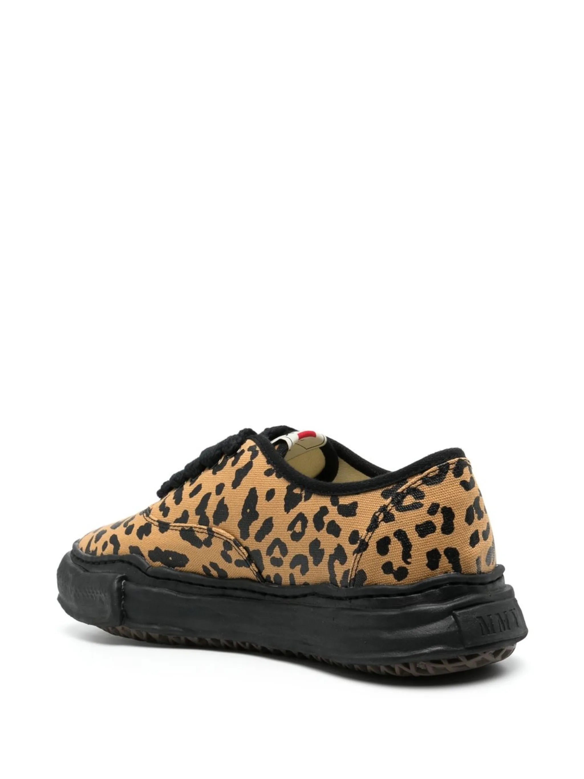 leopard-print low-top sneakers