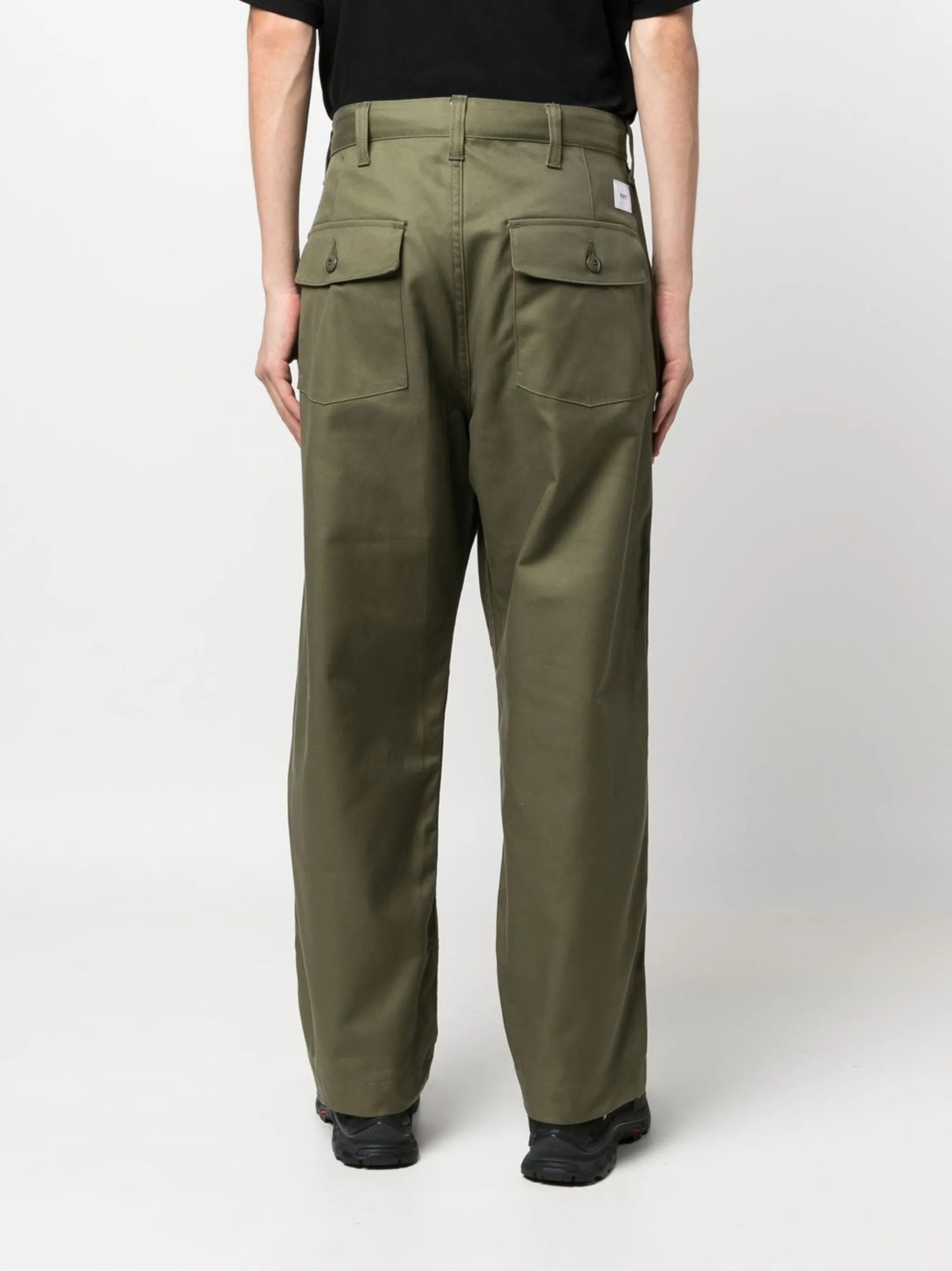 straight leg trousers