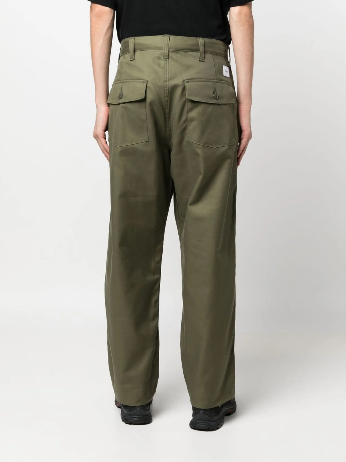 straight leg trousers