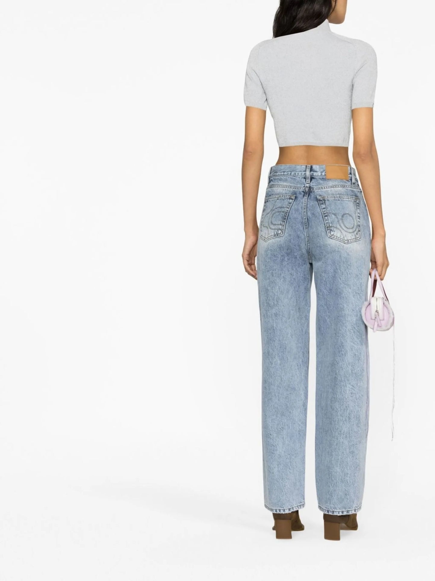 mid-rise baggy jeans