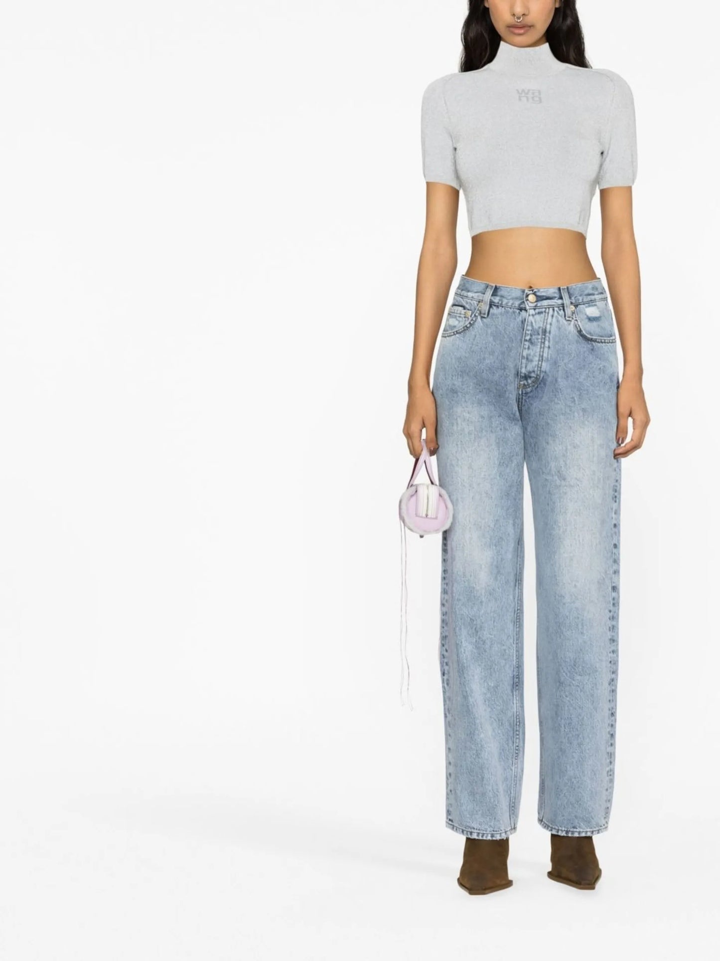 mid-rise baggy jeans