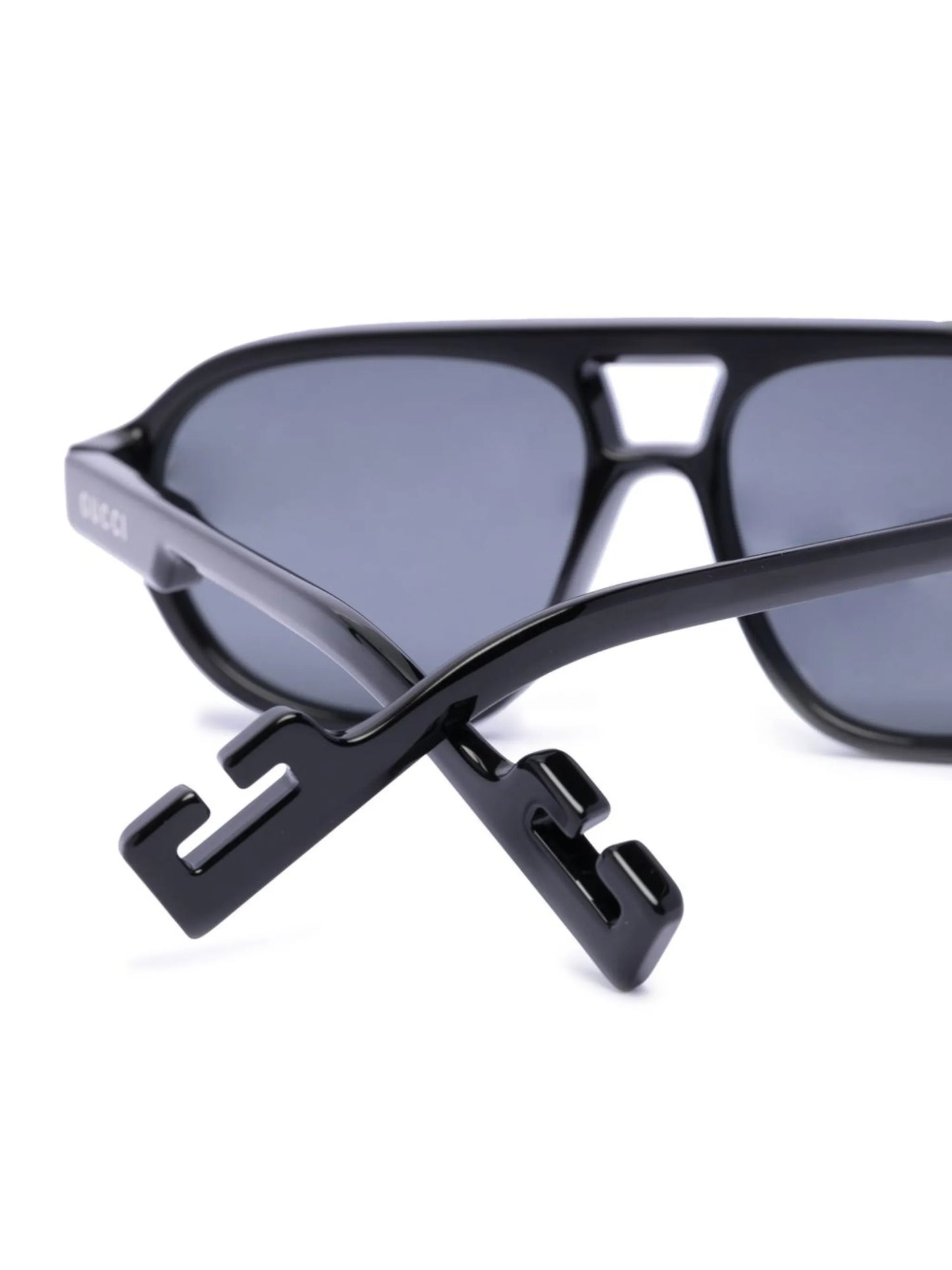 pilot frame sunglasses