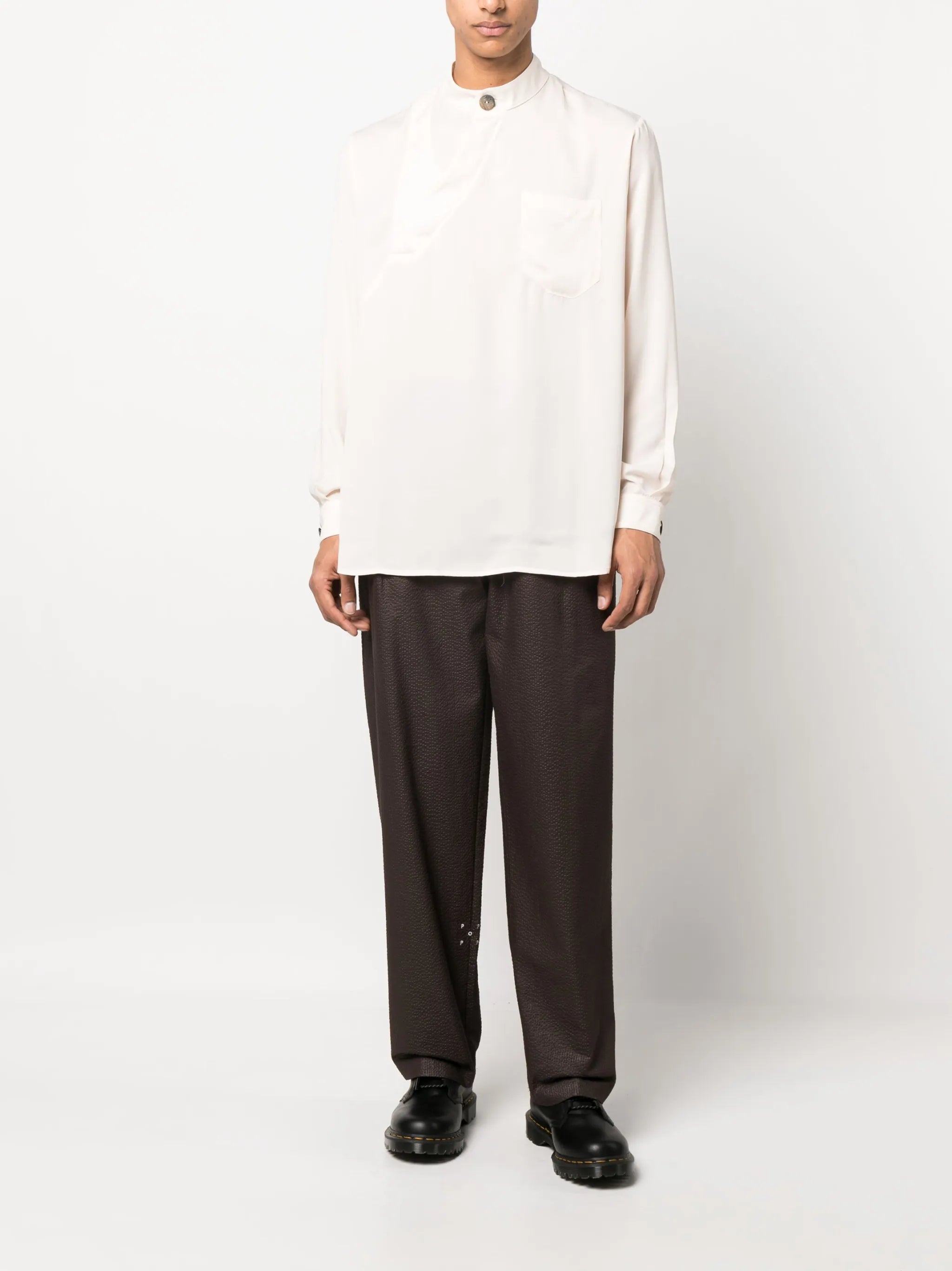 Asymmetric long-sleeved shirt