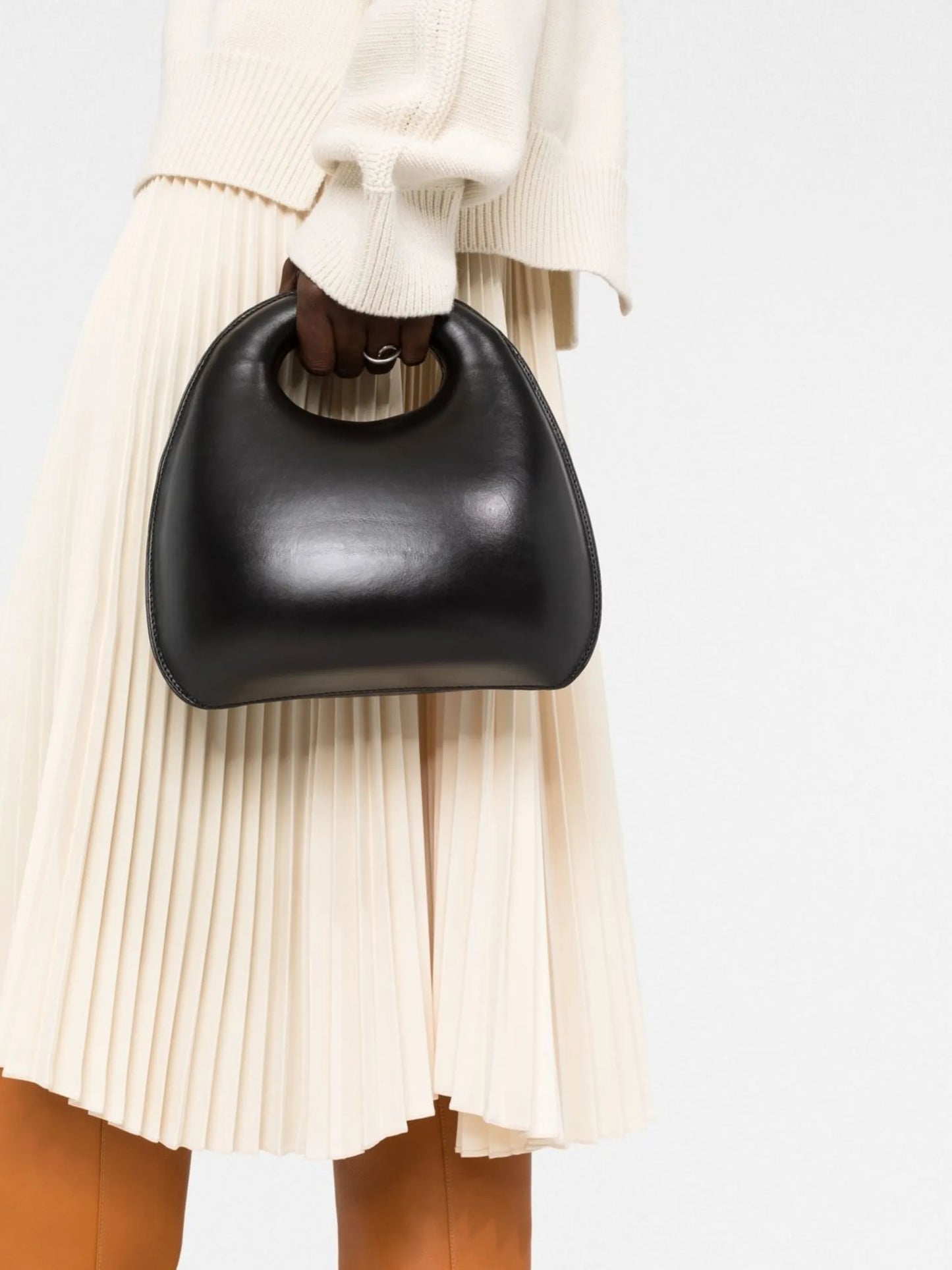 Egg leather tote bag
