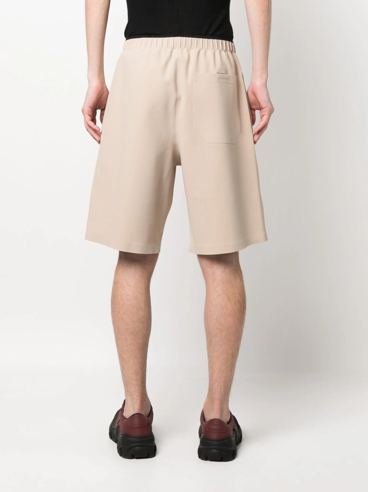 elasticated-waistband shorts