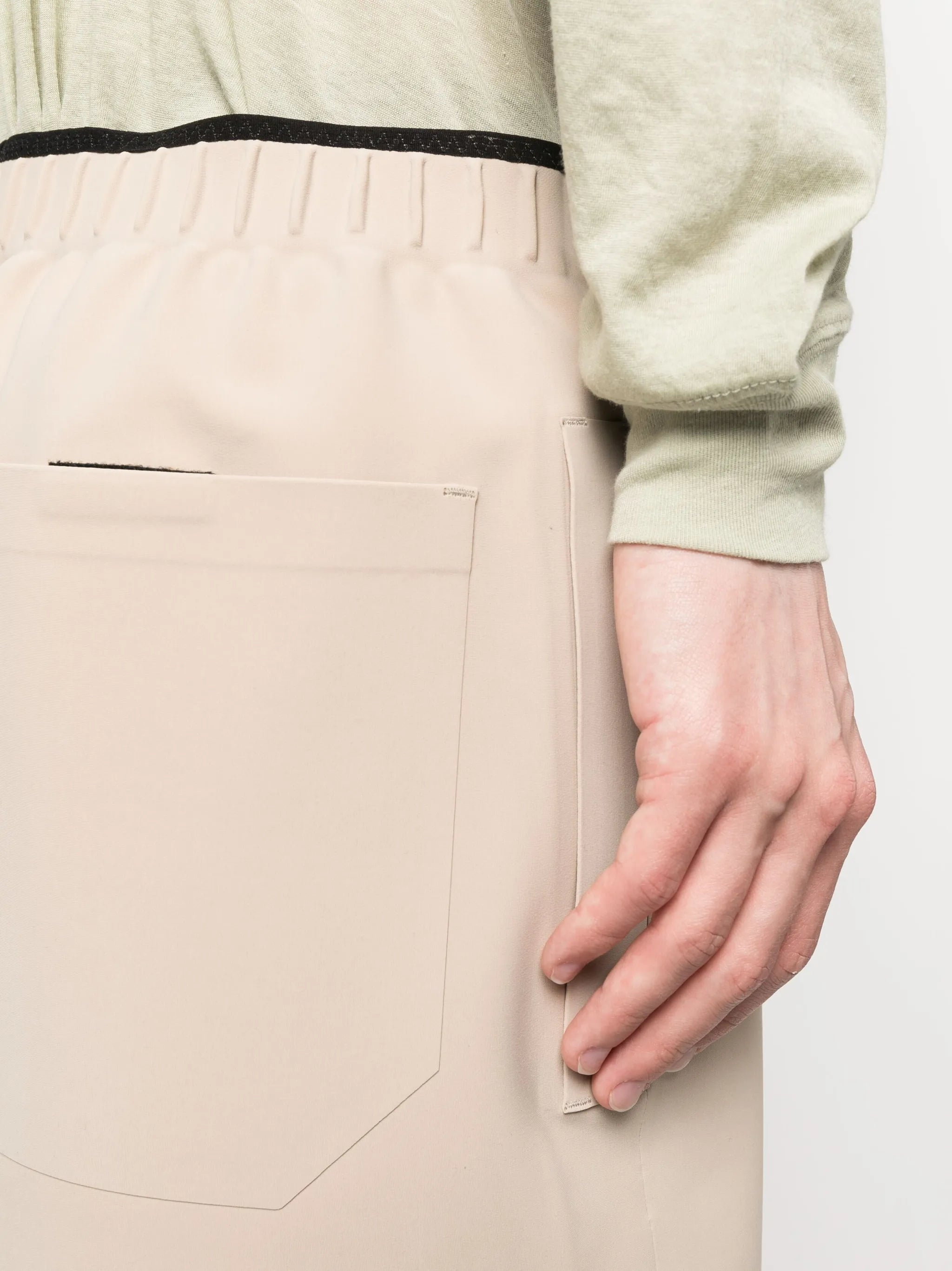 elasticated-waistband shorts