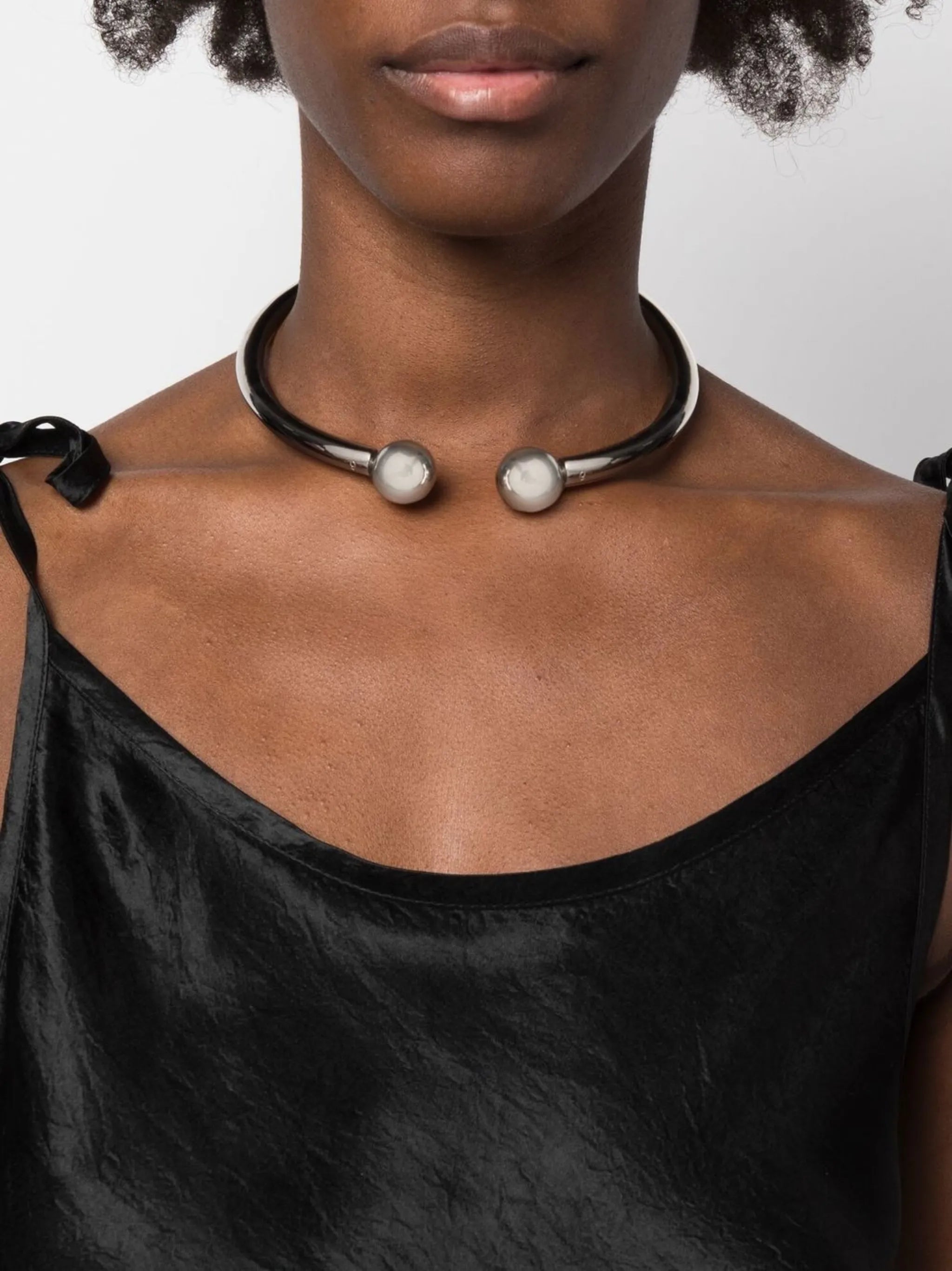piercing choker necklace
