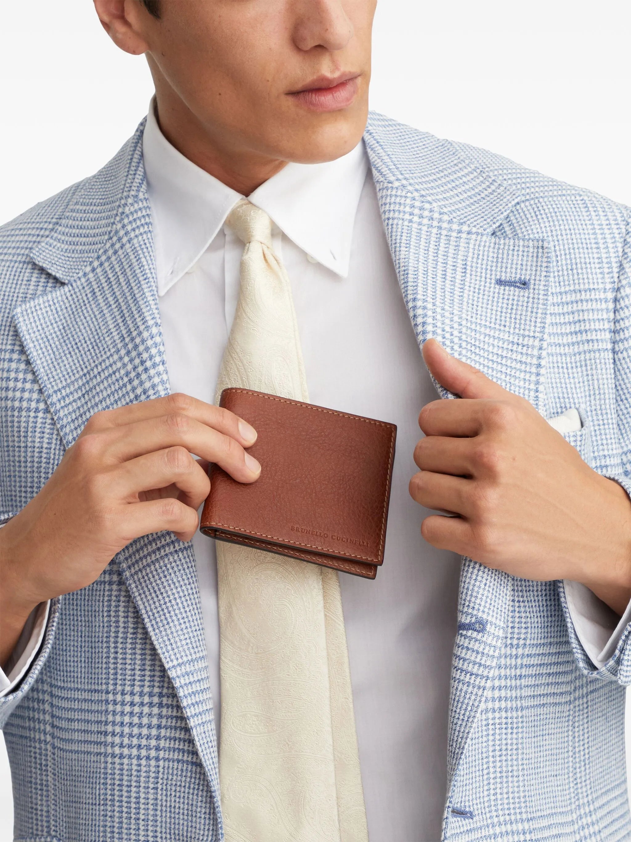 Core bi-fold leather wallet