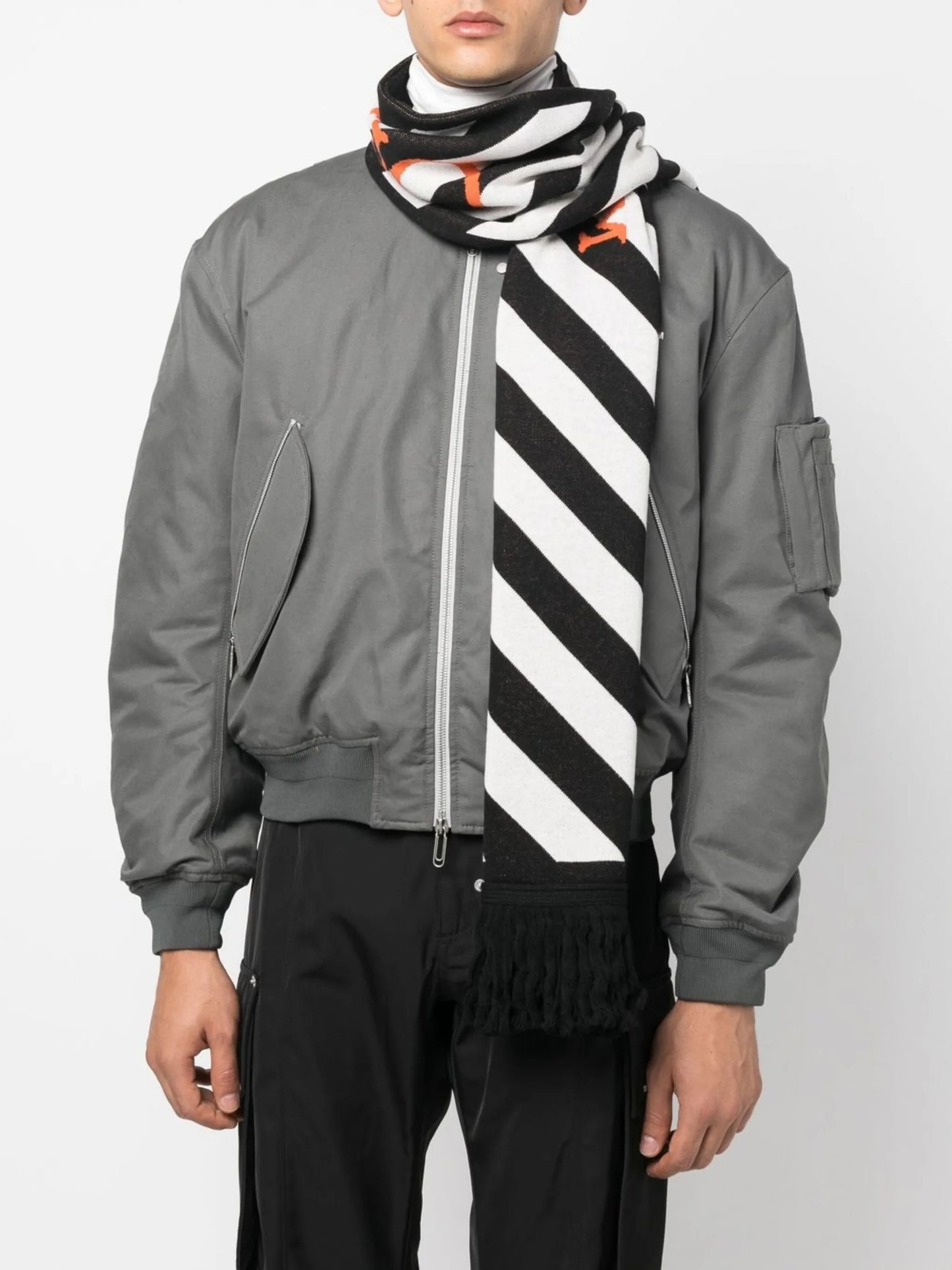Diag stripe scarf