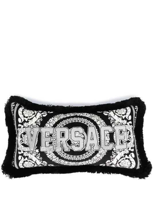 logo-patch cushion