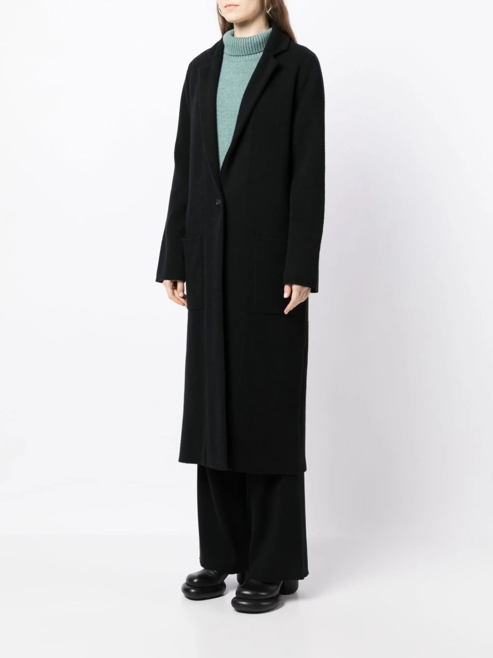 single-breasted fitted coat