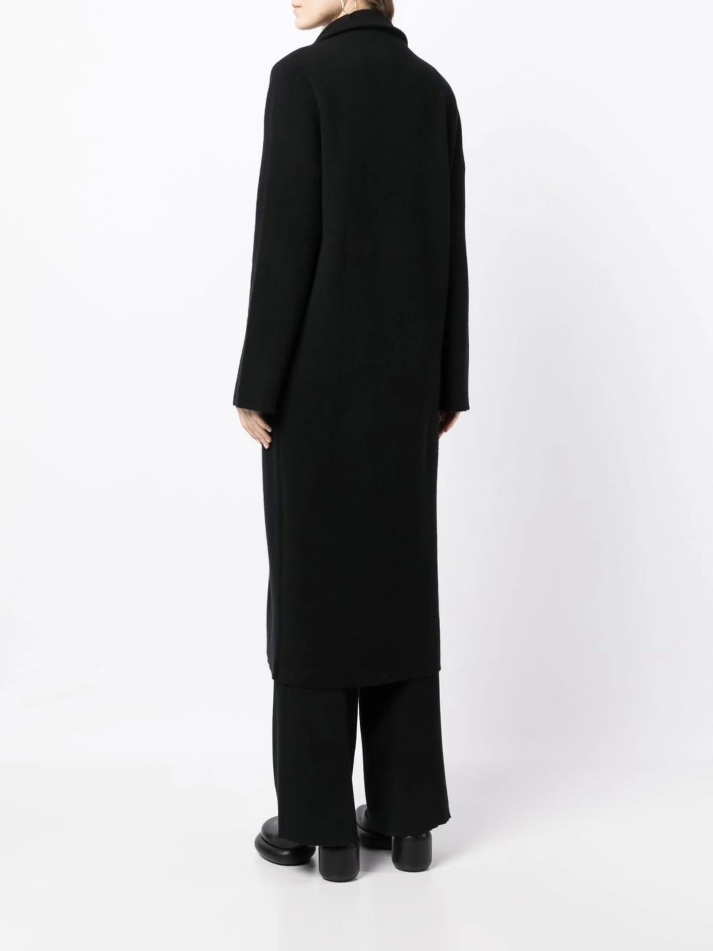single-breasted fitted coat