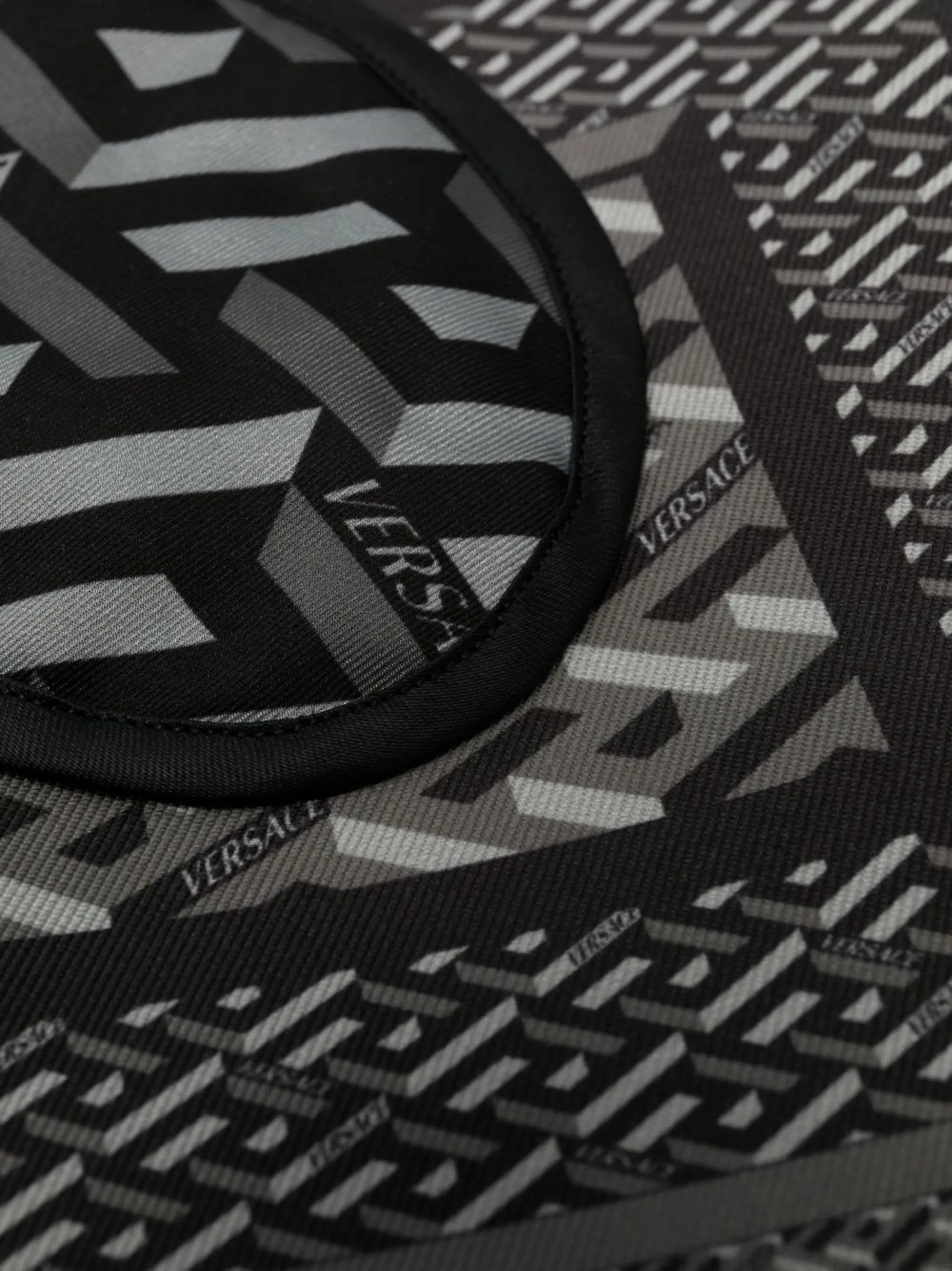 La Greca-patterned travel set