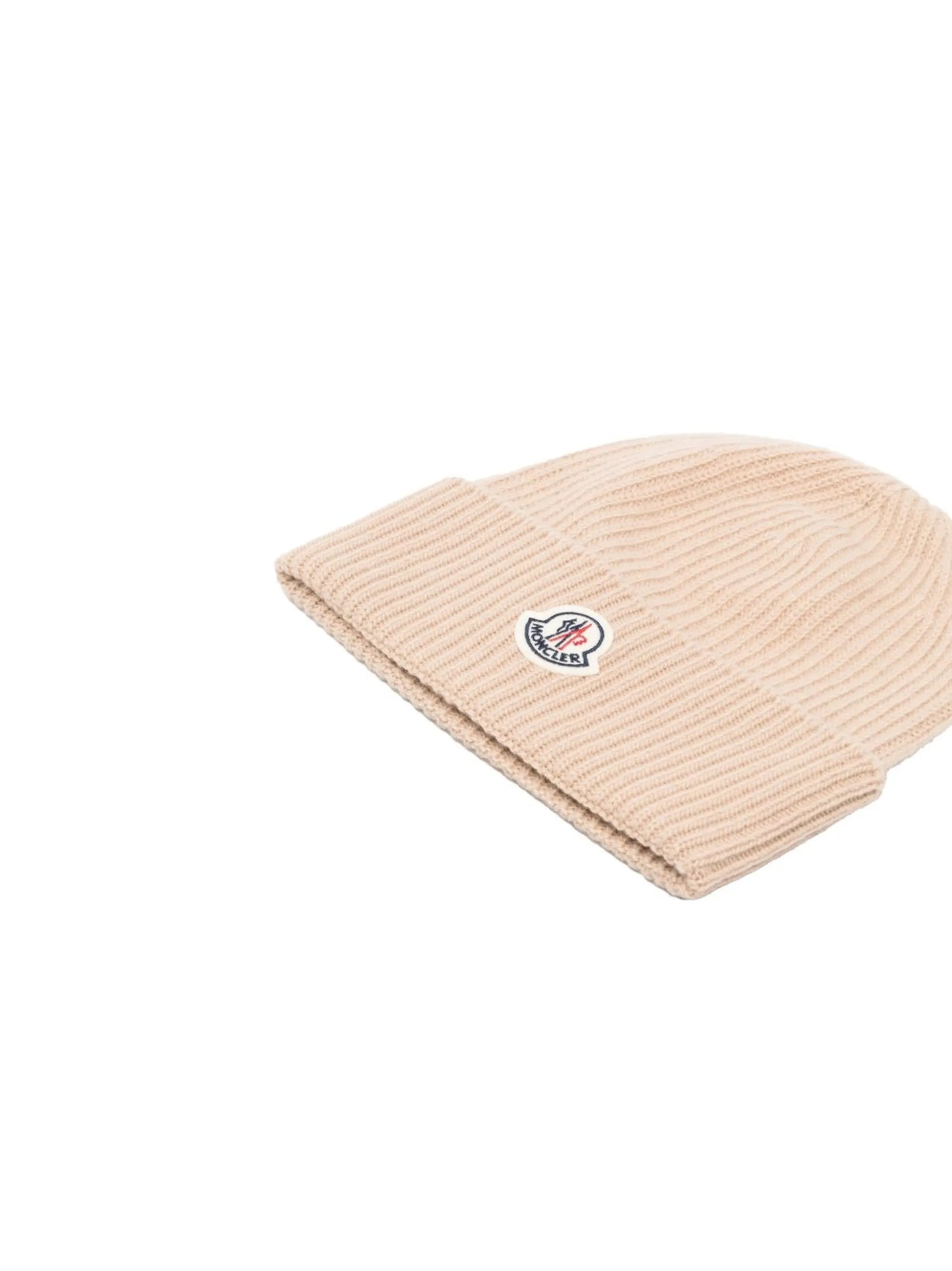 logo-patch beanie