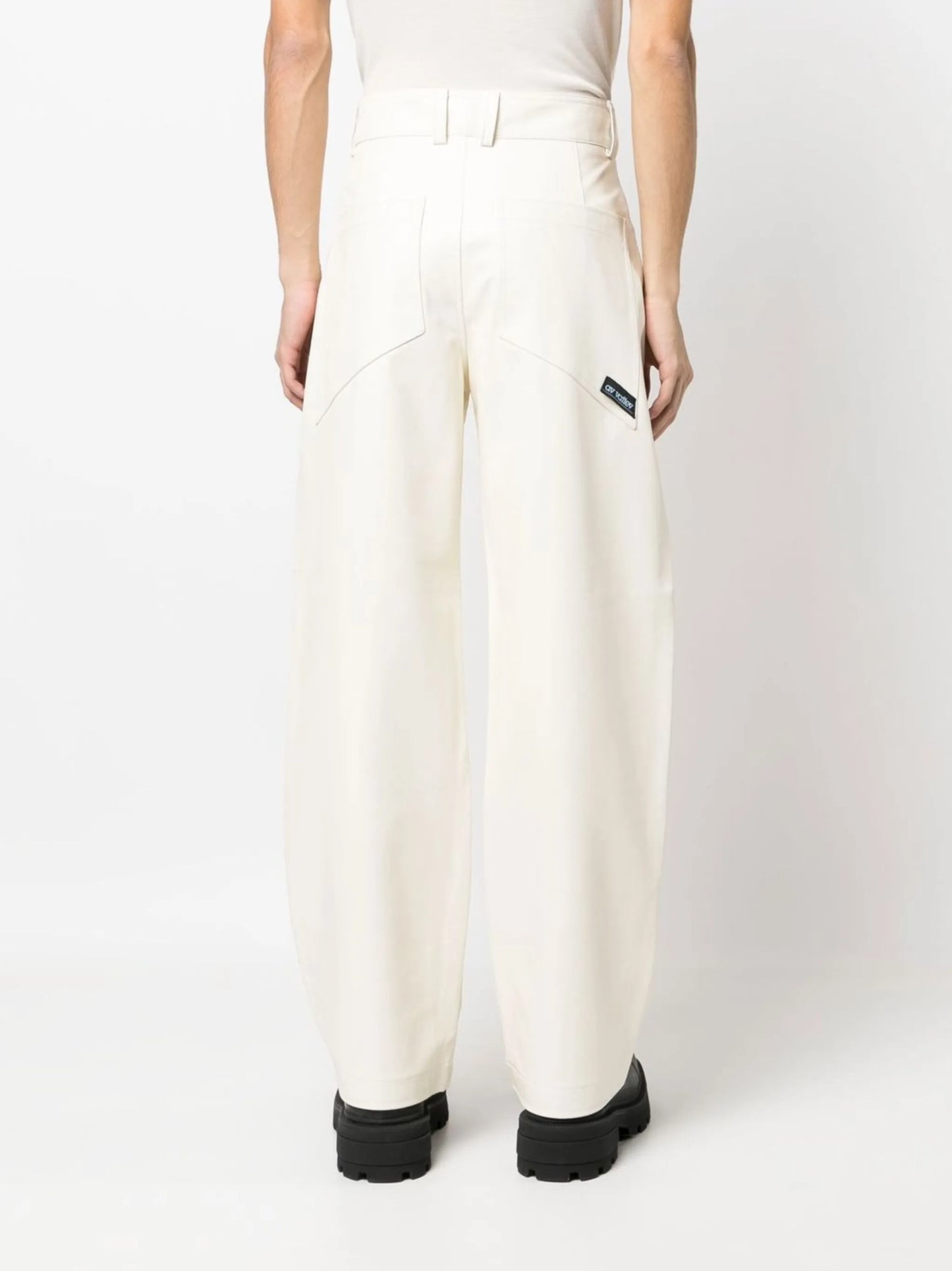 straight-leg baggy trousers