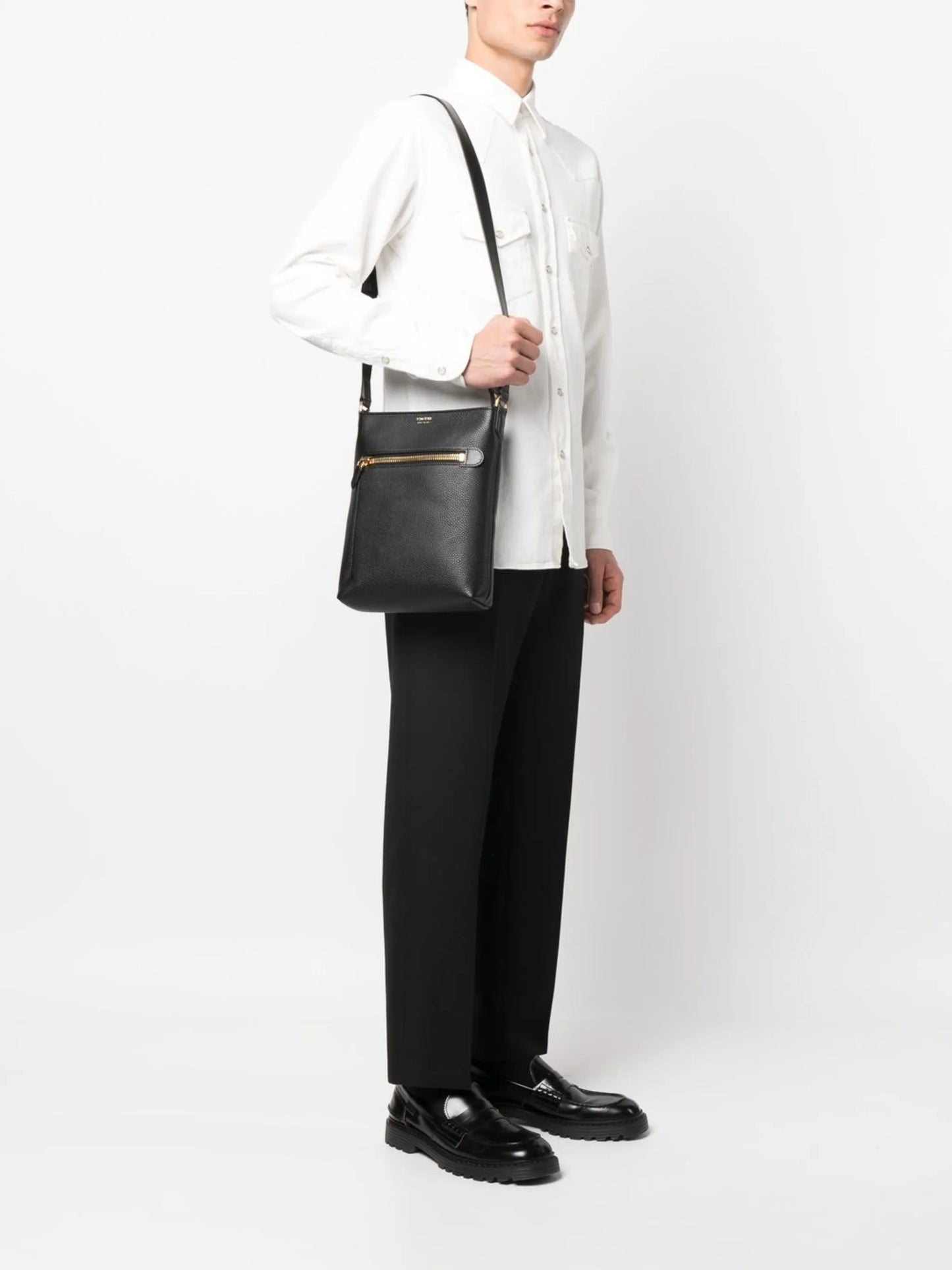 grained-texture logo messenger bag