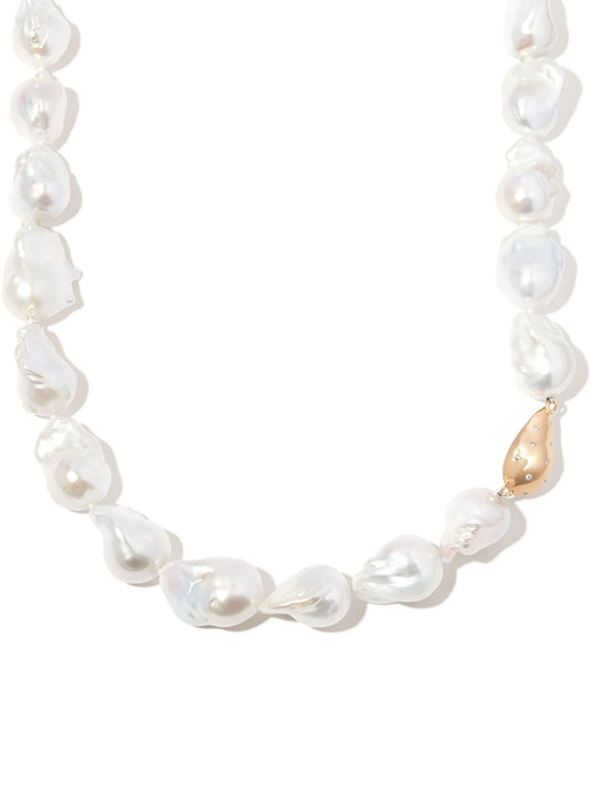 14kt yellow gold pearl necklace