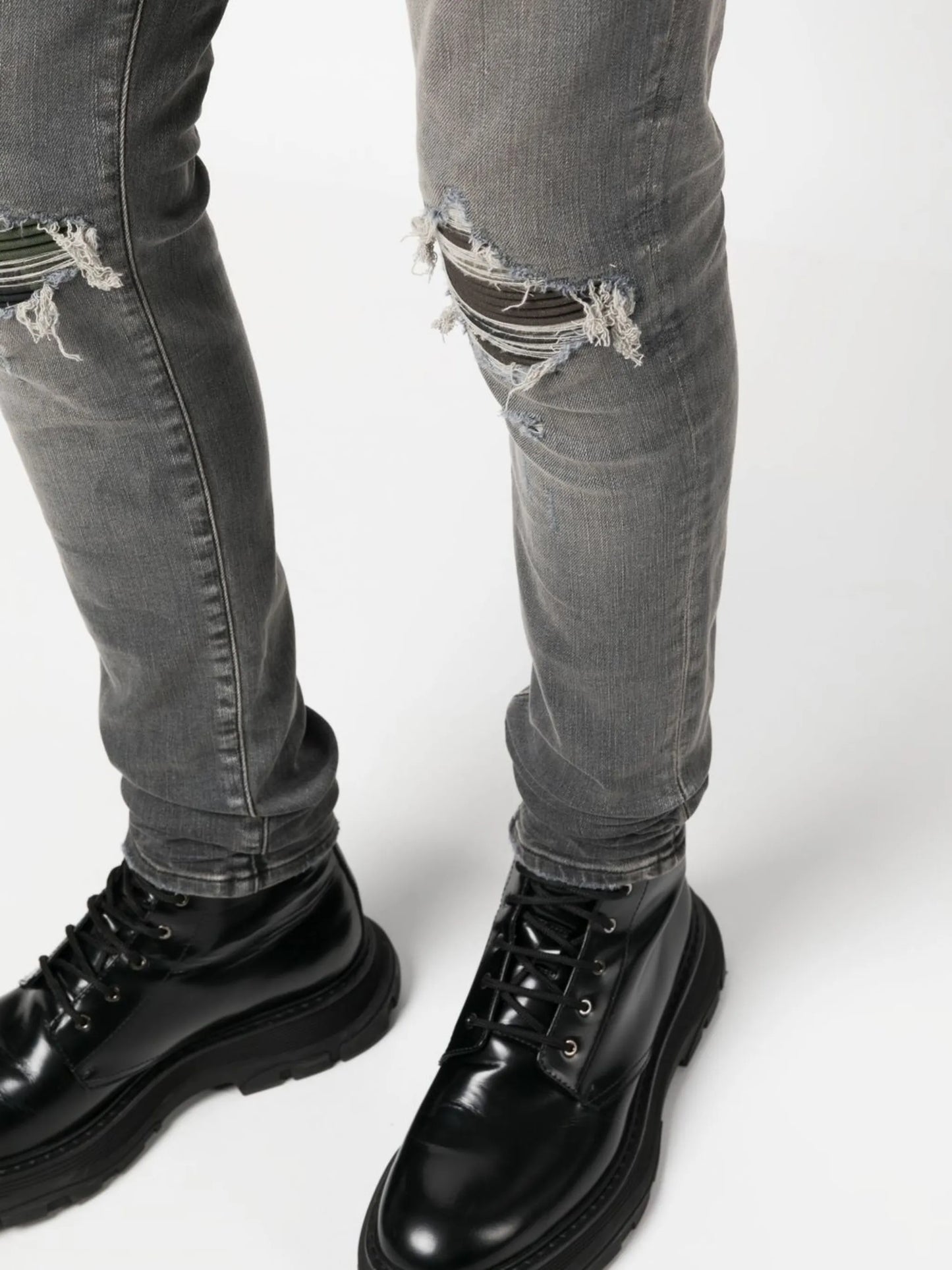 distressed-effect slim-fit jeans