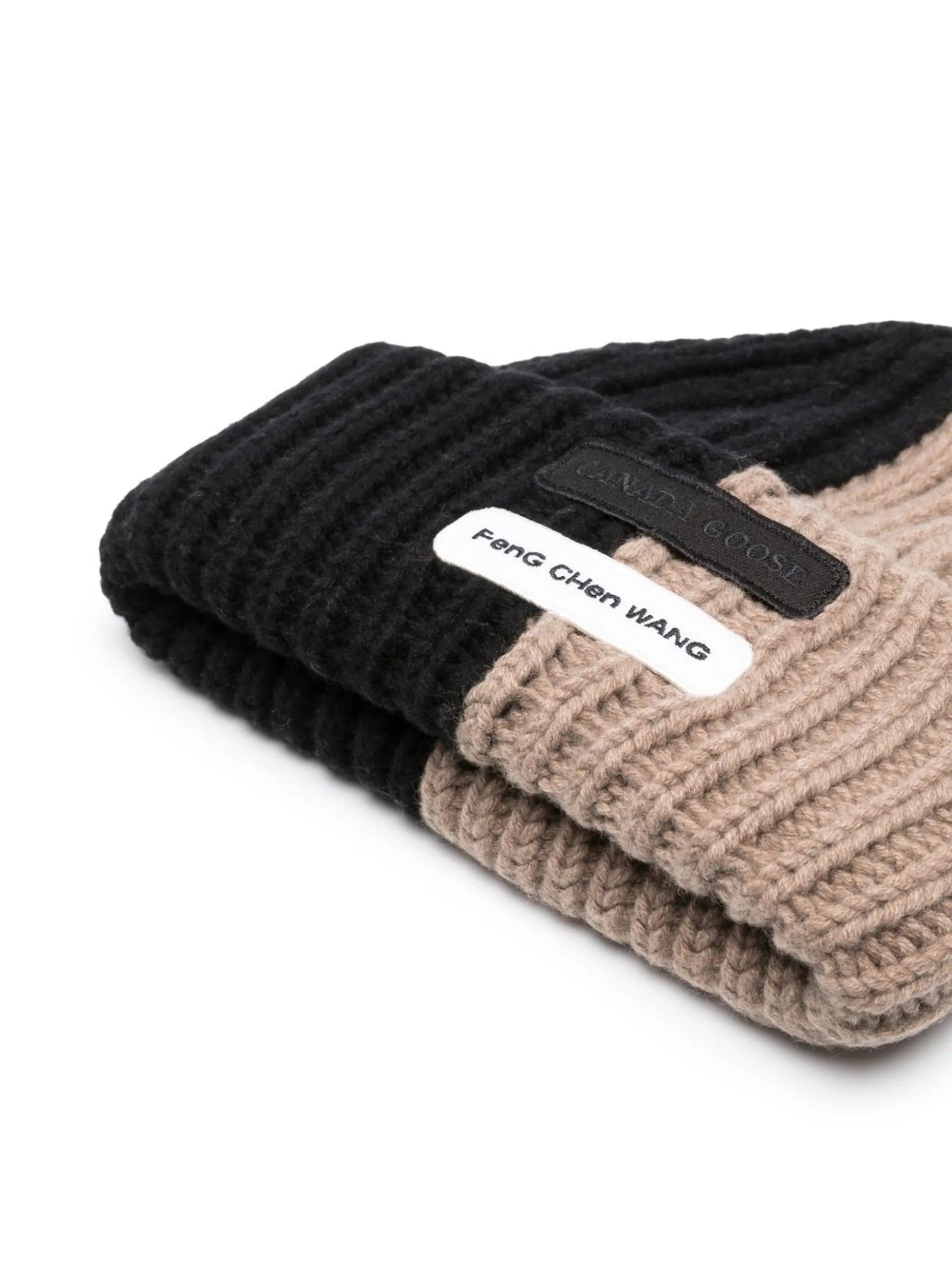 logo-patch ribbed beanie
