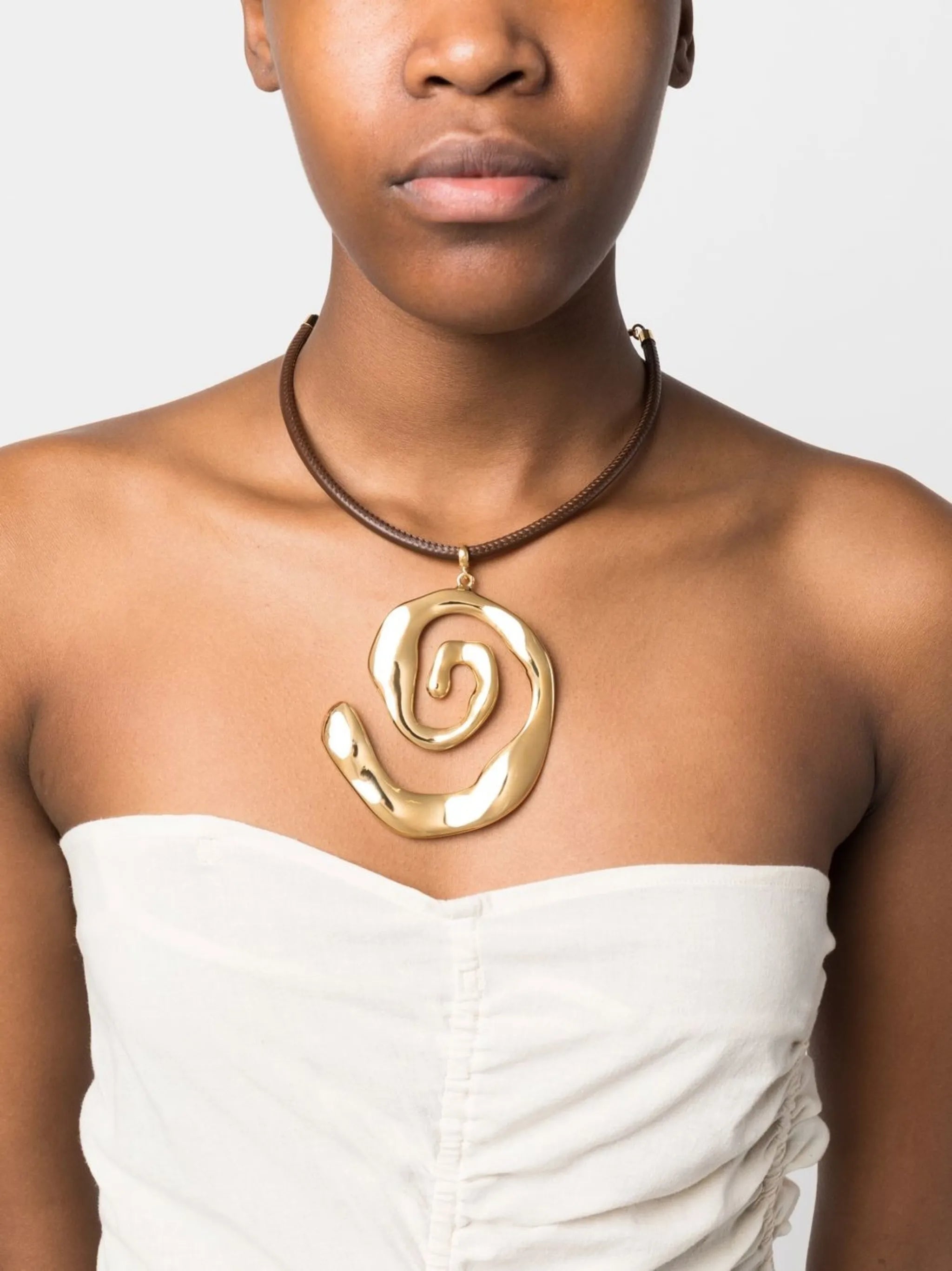 Le collier Turbi necklace