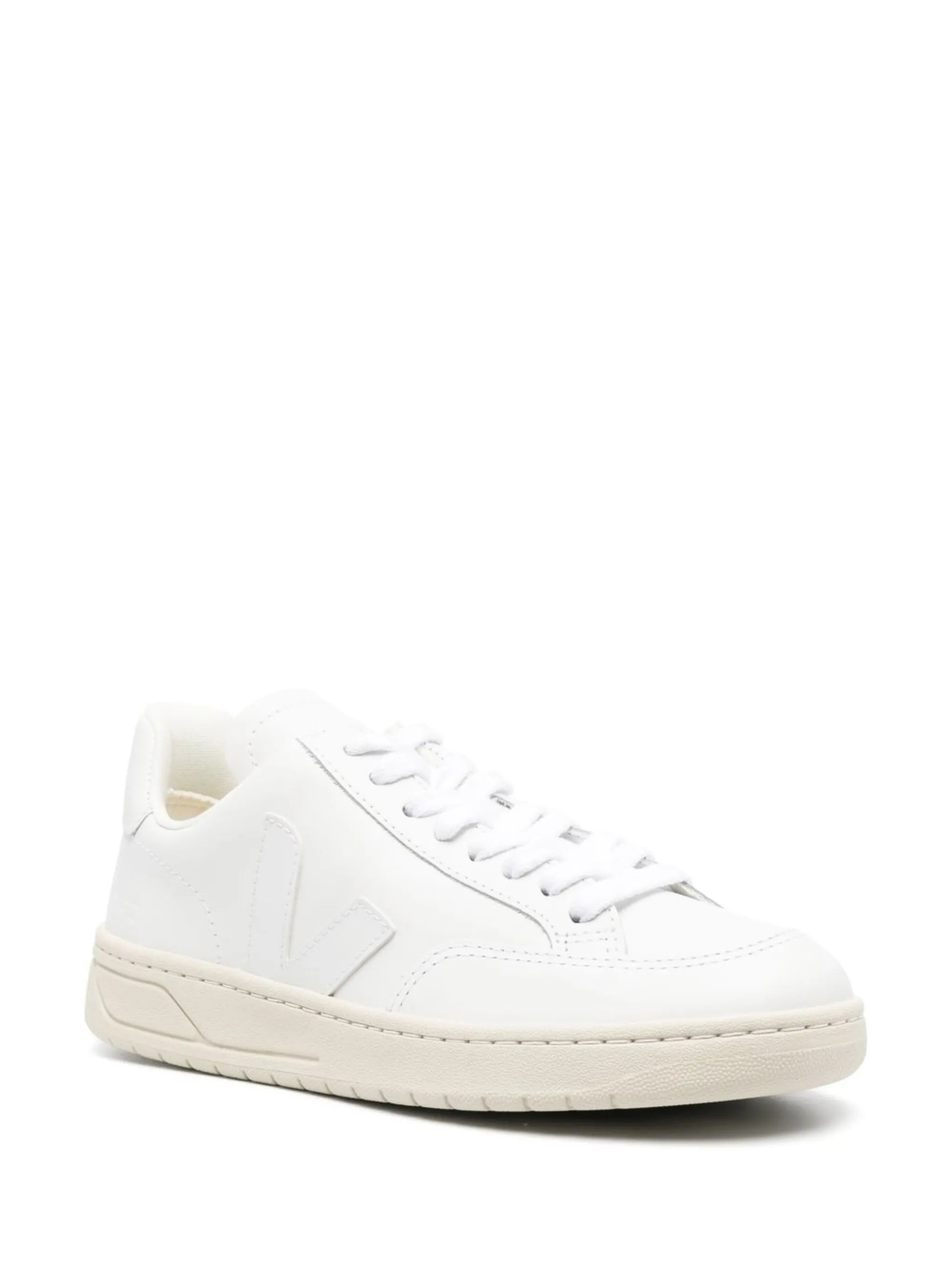 V-10 low-top sneakers
