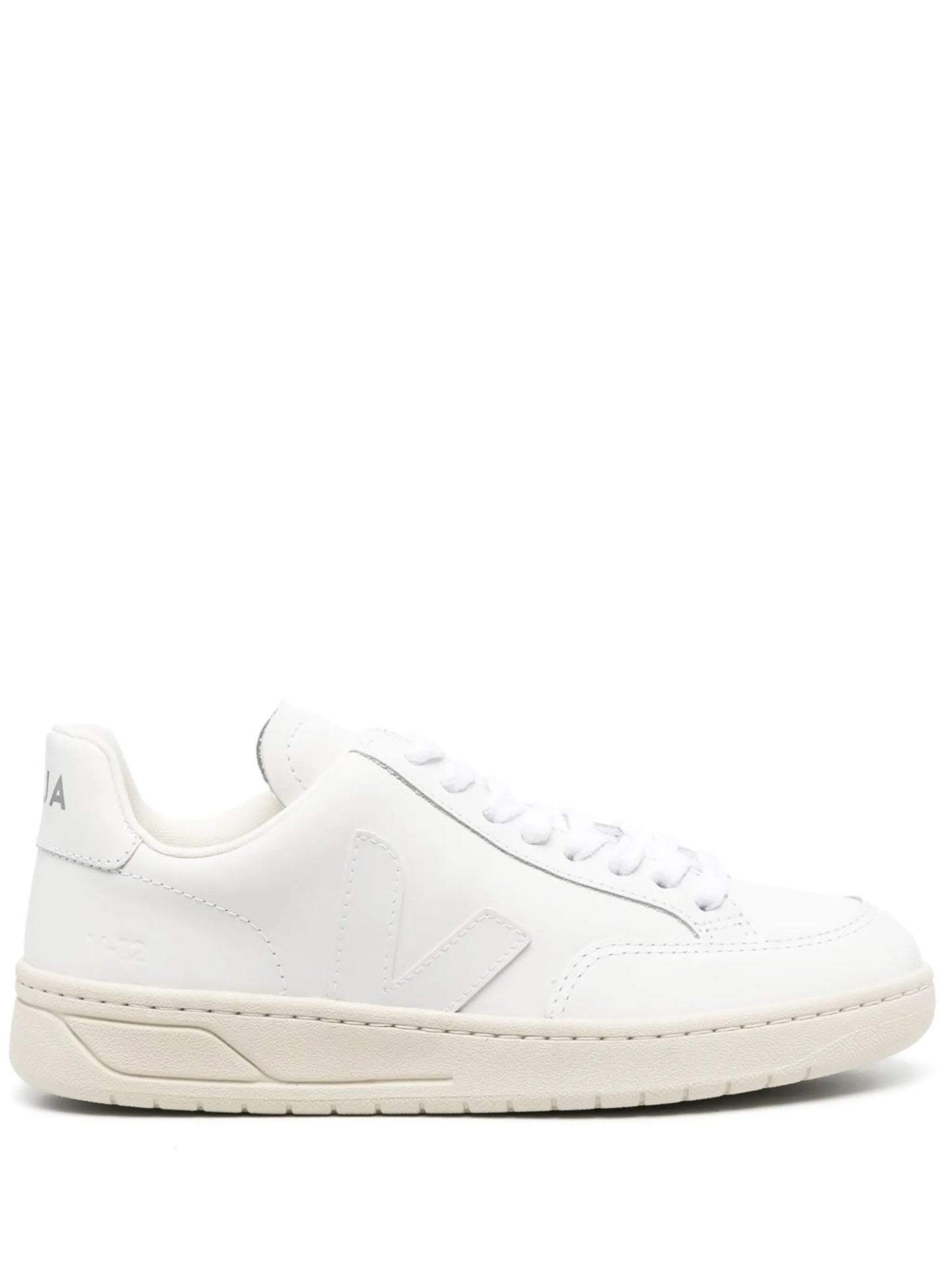 V-10 low-top sneakers